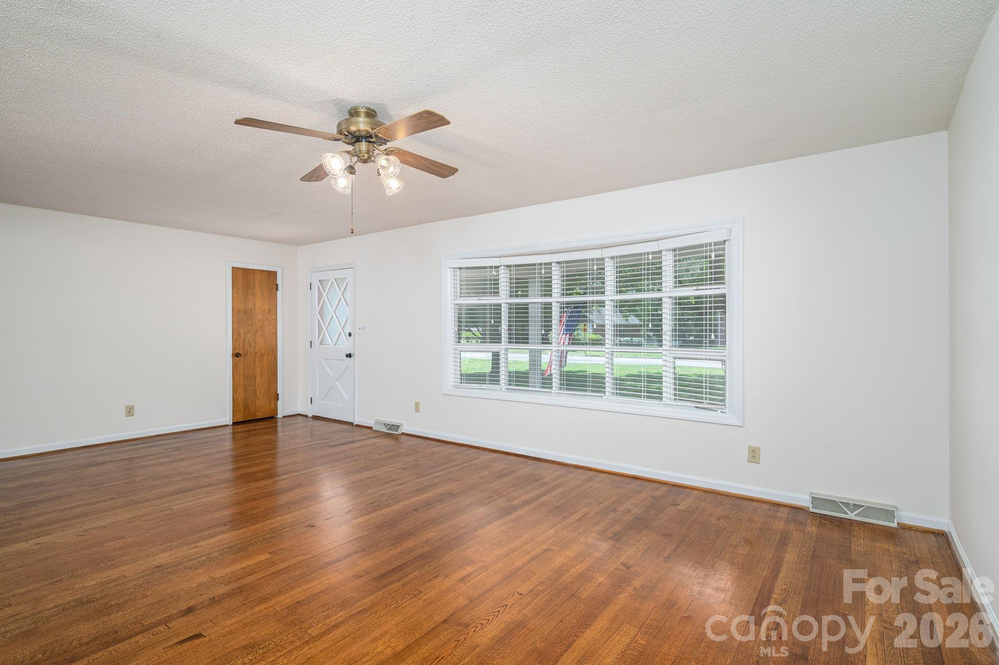 1920 Echo Lane — Gastonia