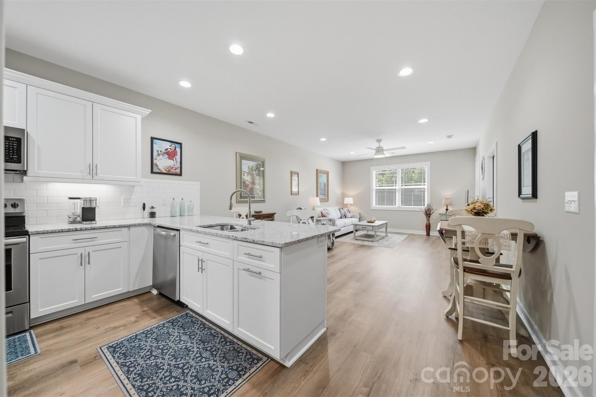 1520 28th Street Lane SE — Hickory