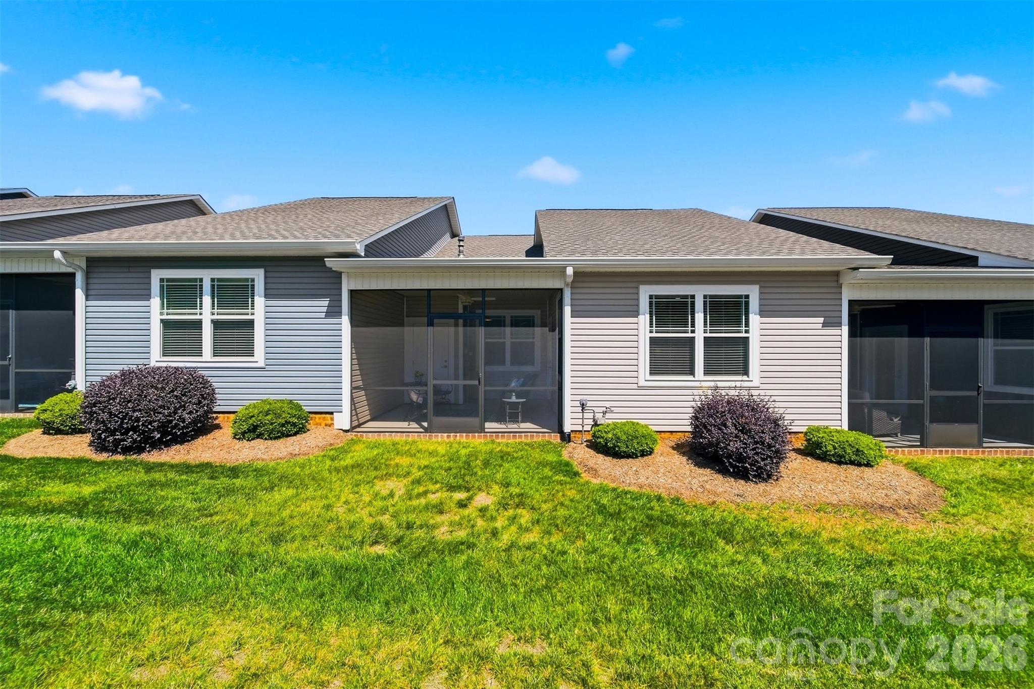 1520 28th Street Lane SE — Hickory