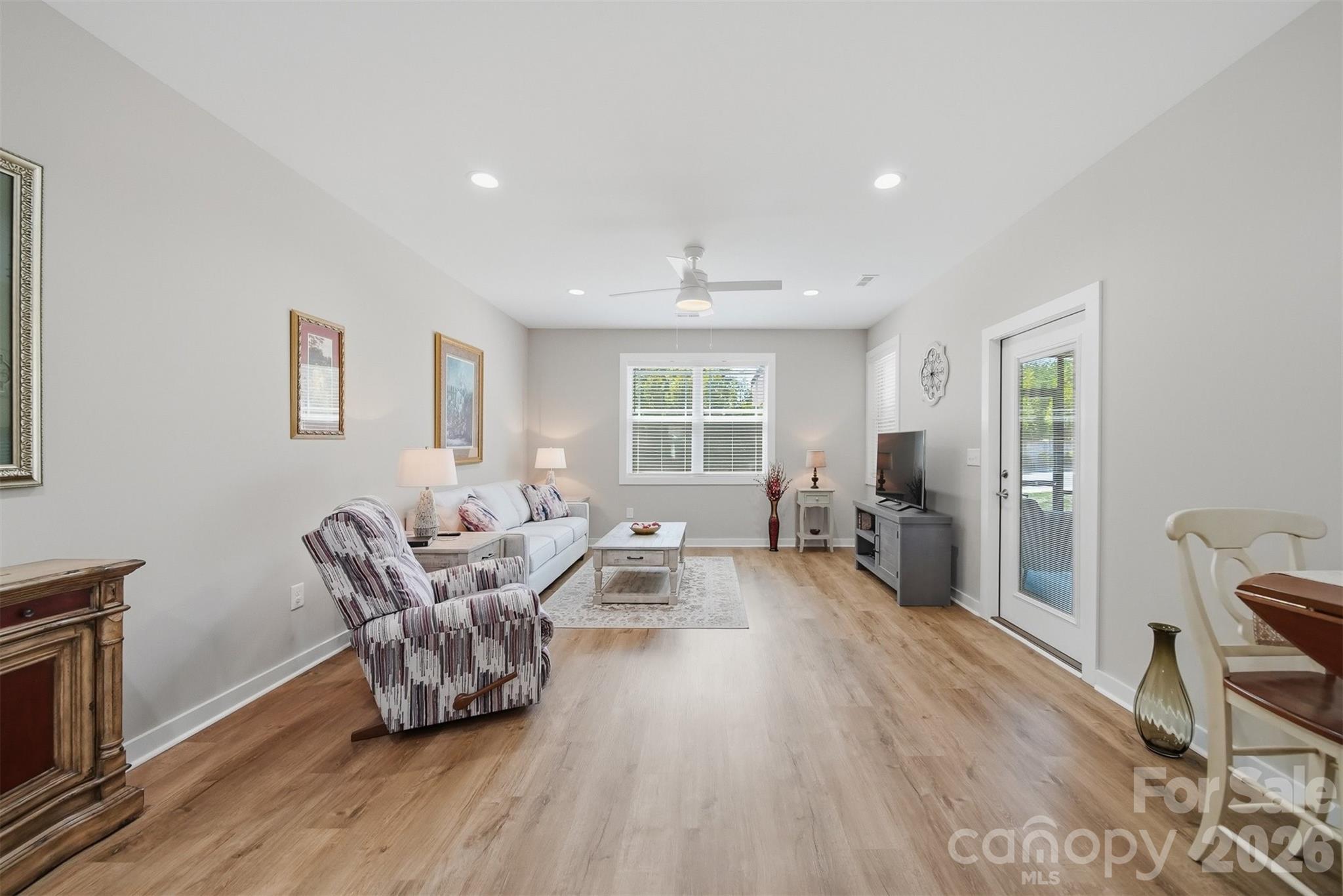1520 28th Street Lane SE — Hickory