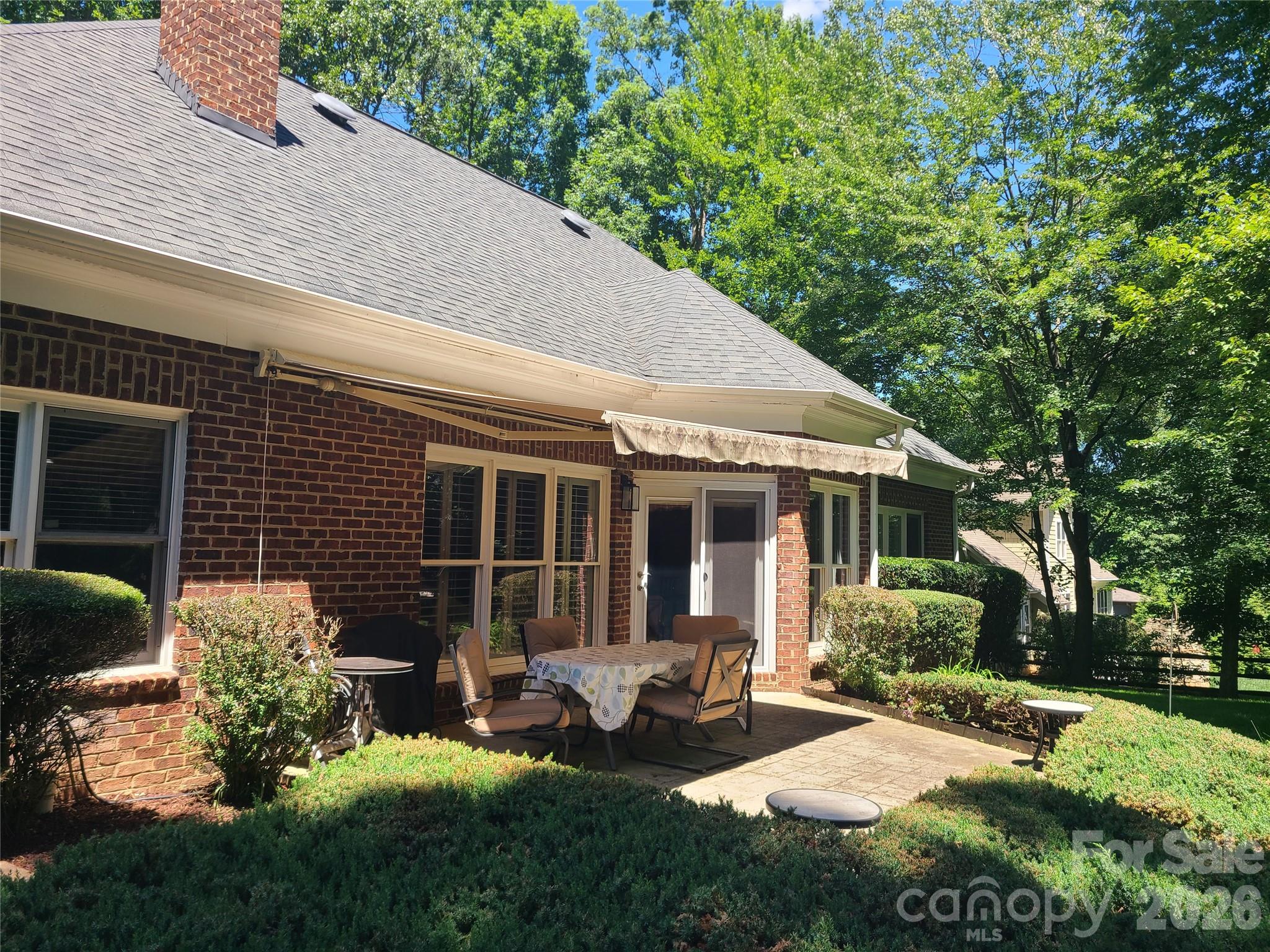 138 Woodstream Circle — Mooresville