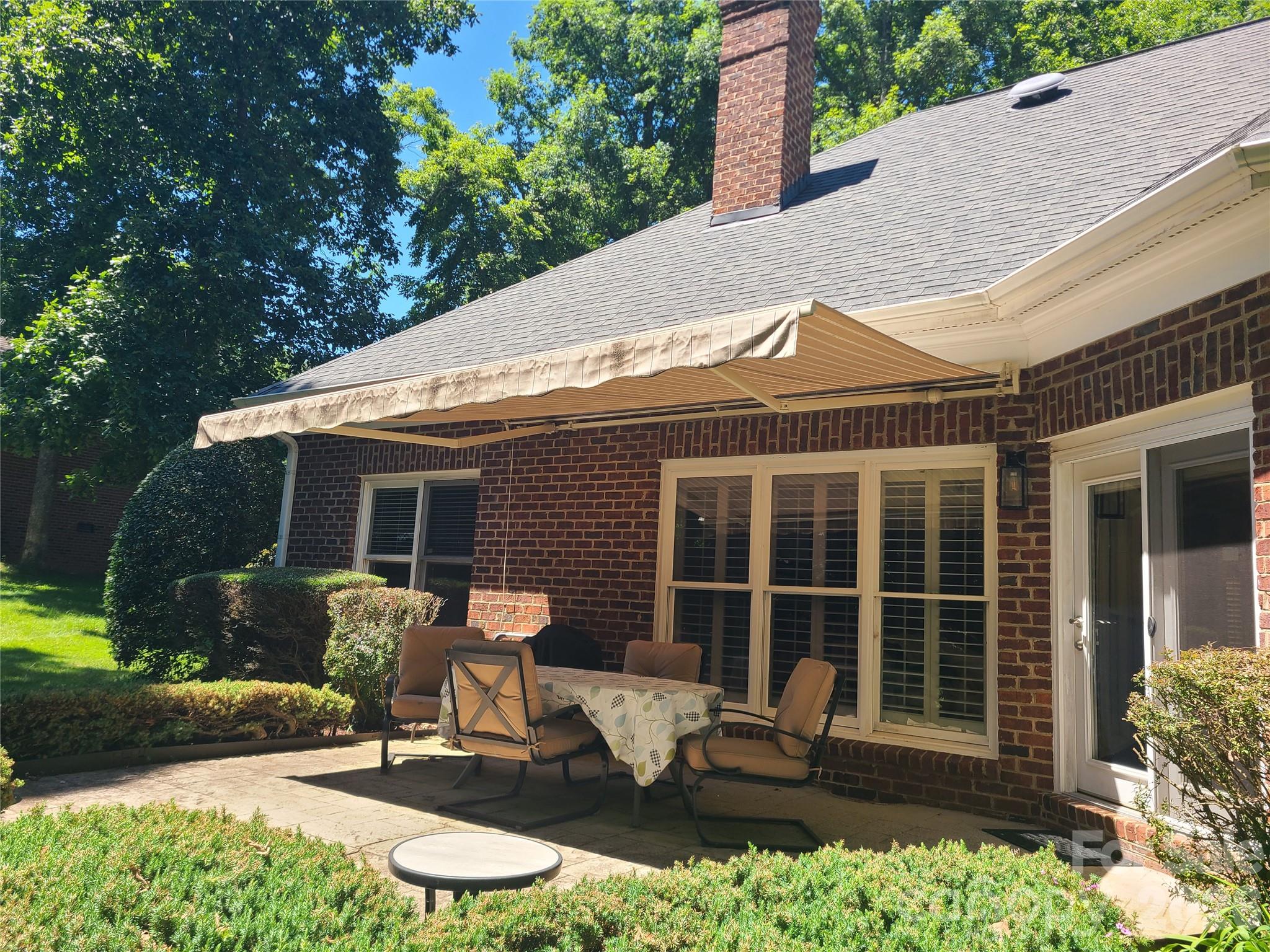 138 Woodstream Circle — Mooresville
