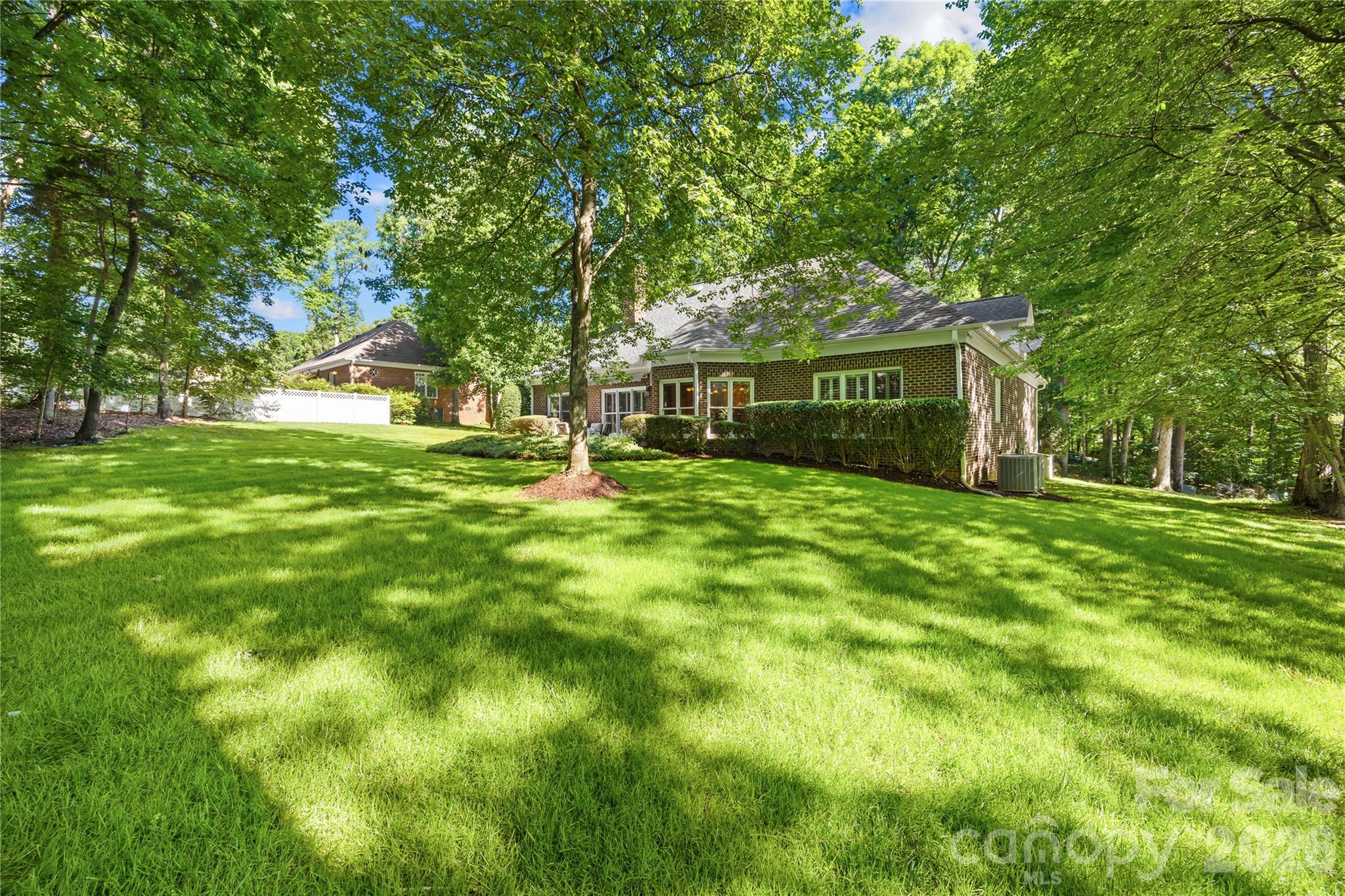 138 Woodstream Circle — Mooresville