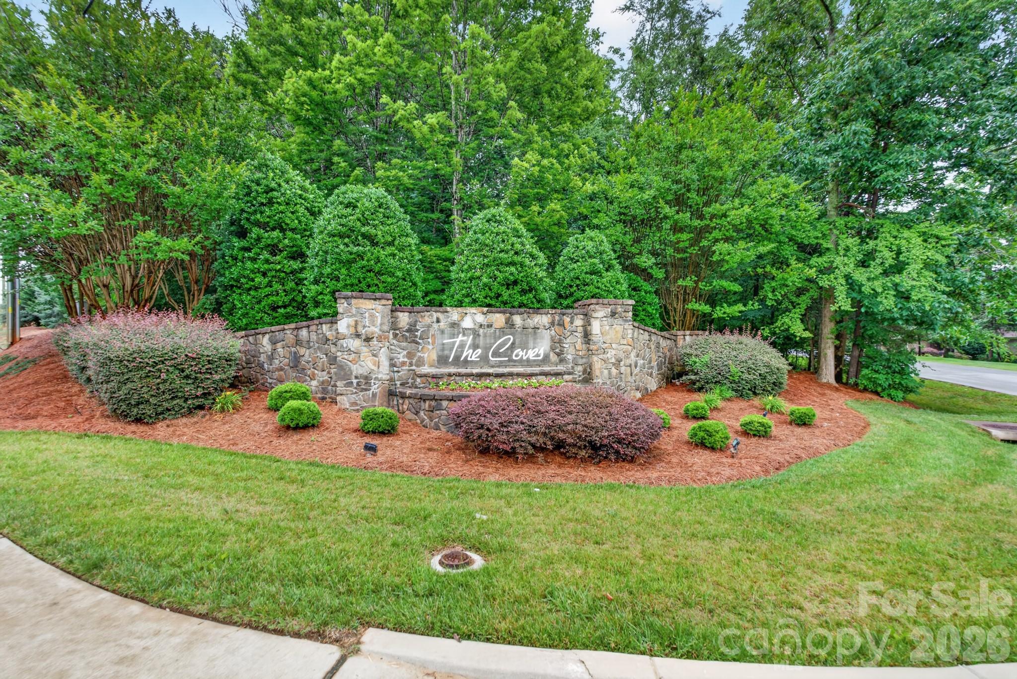 4618 Water Oak Drive — Lake Wylie