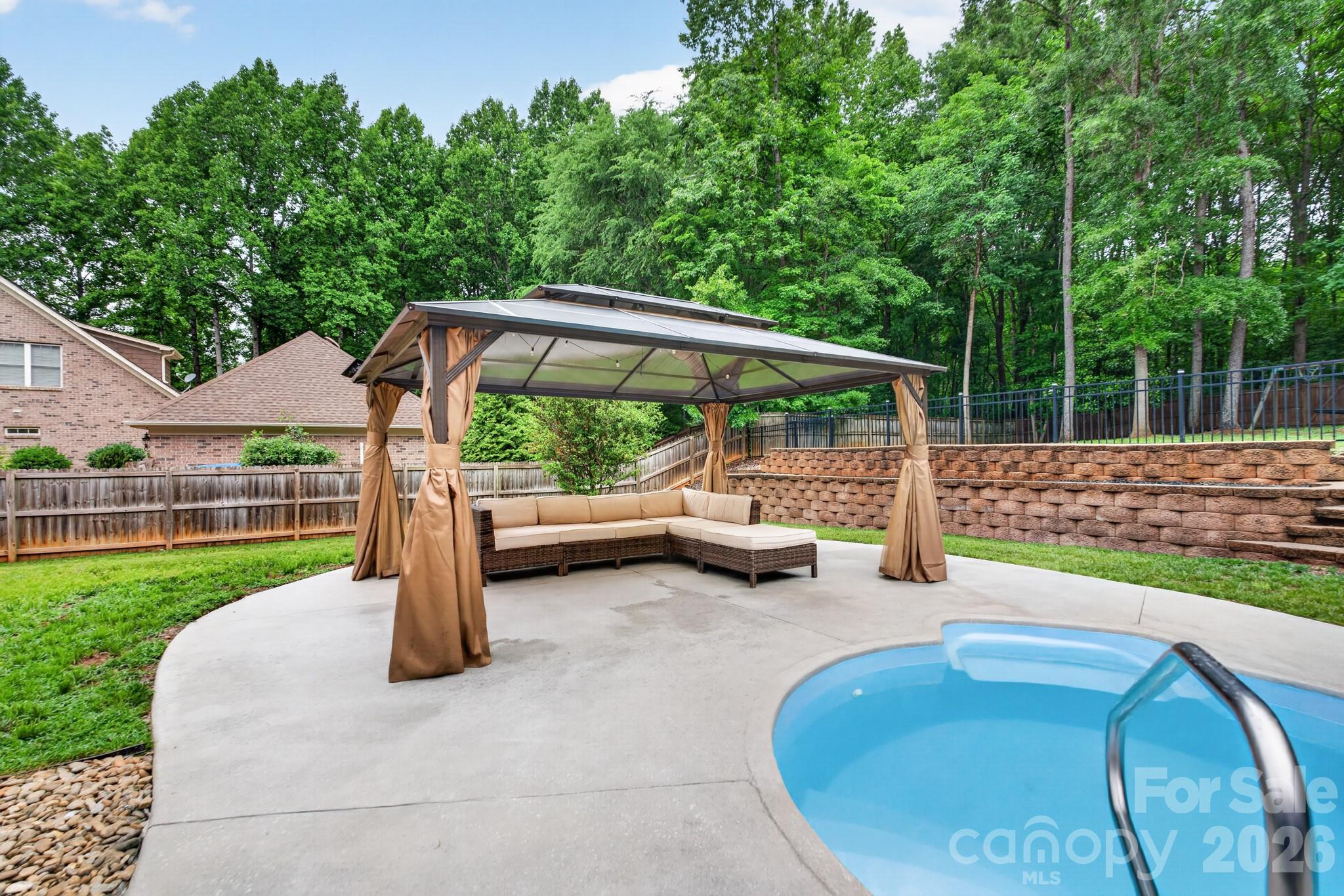 4618 Water Oak Drive — Lake Wylie