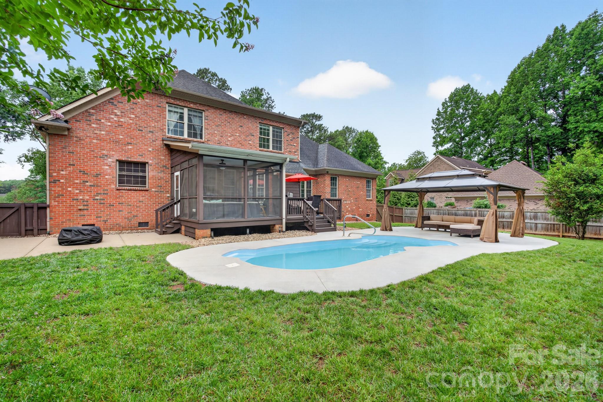 4618 Water Oak Drive — Lake Wylie