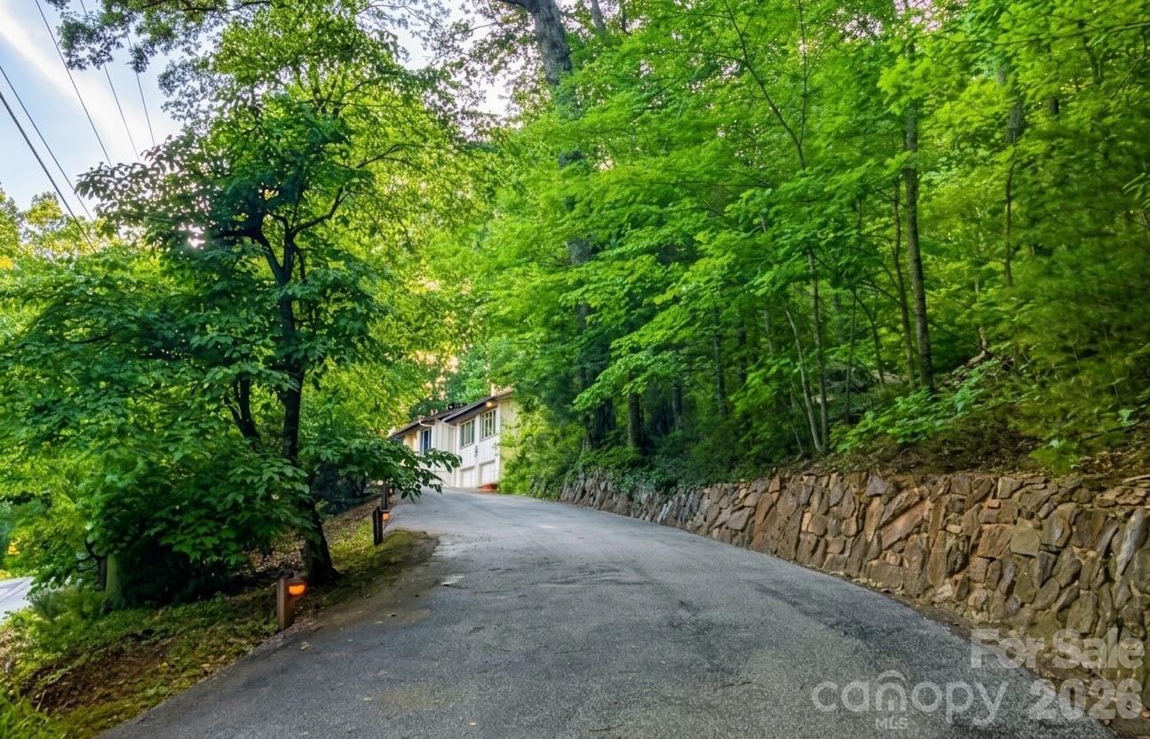 506 Country Club Road — Tryon