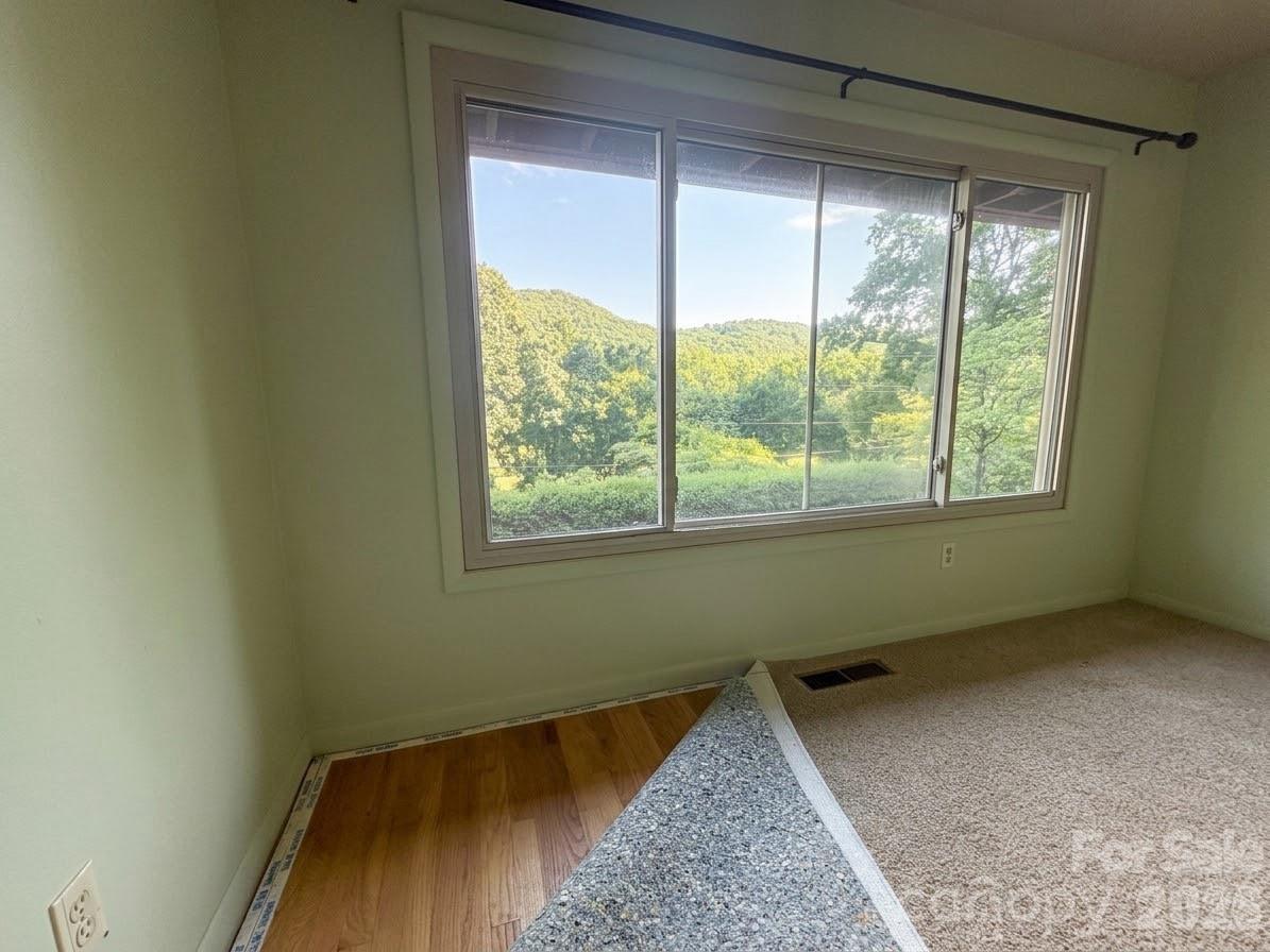 506 Country Club Road — Tryon