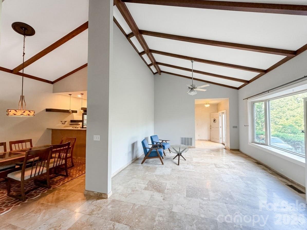 506 Country Club Road — Tryon