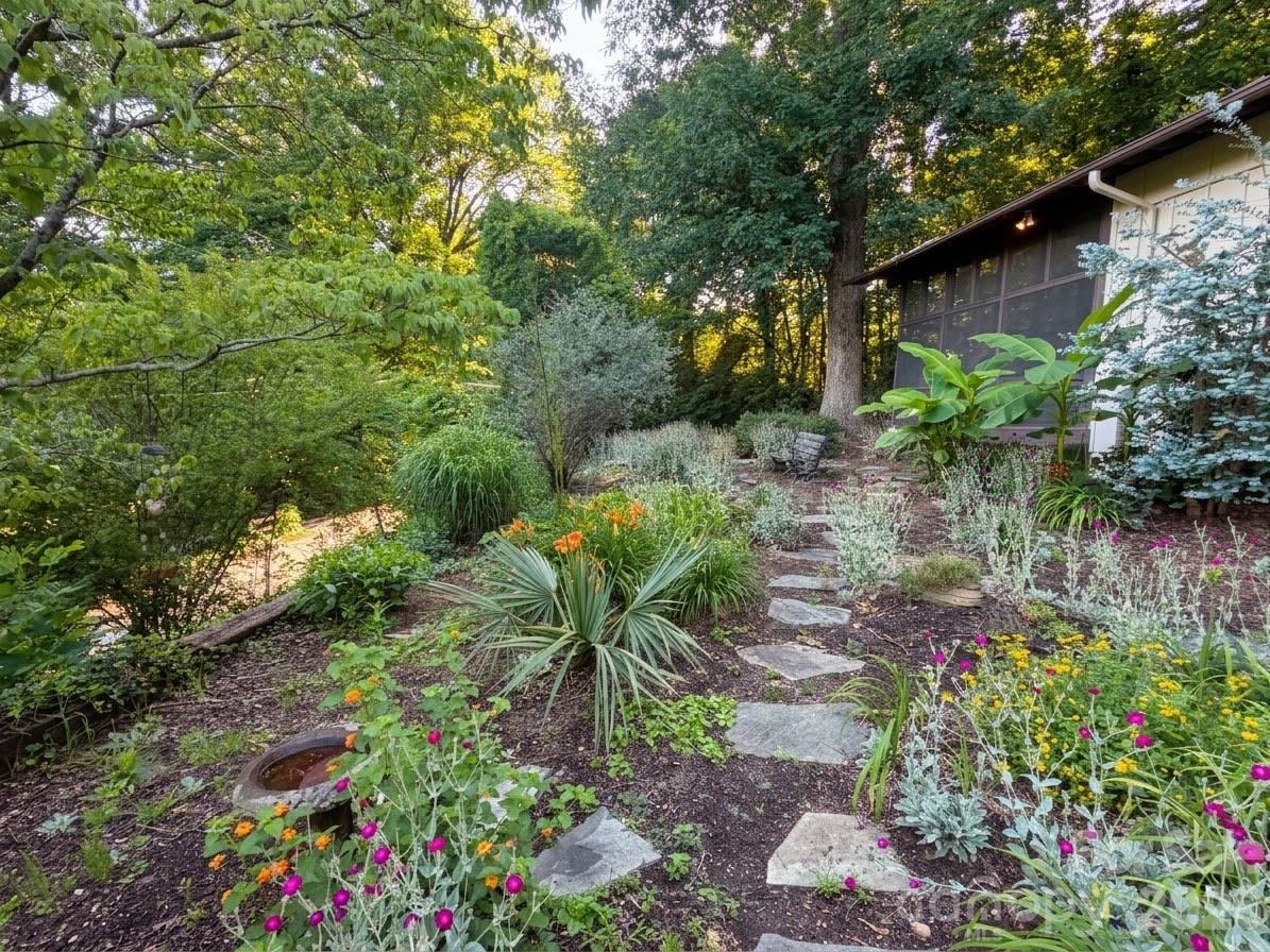 506 Country Club Road — Tryon
