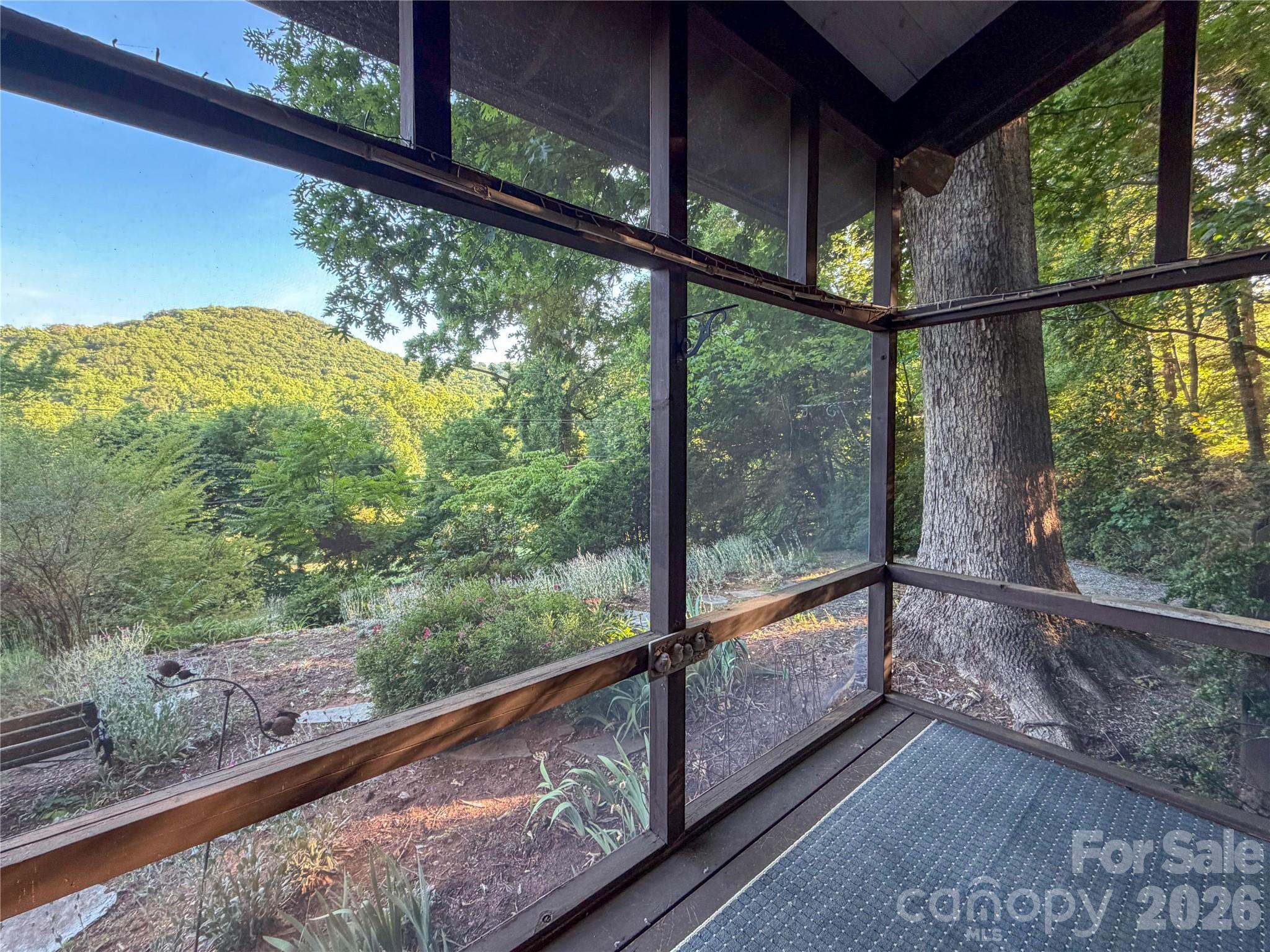 506 Country Club Road — Tryon