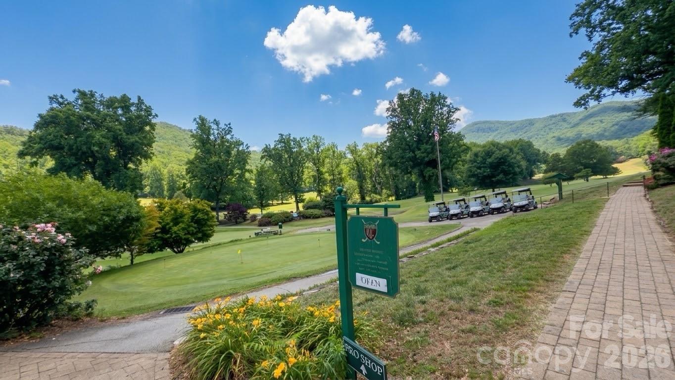506 Country Club Road — Tryon