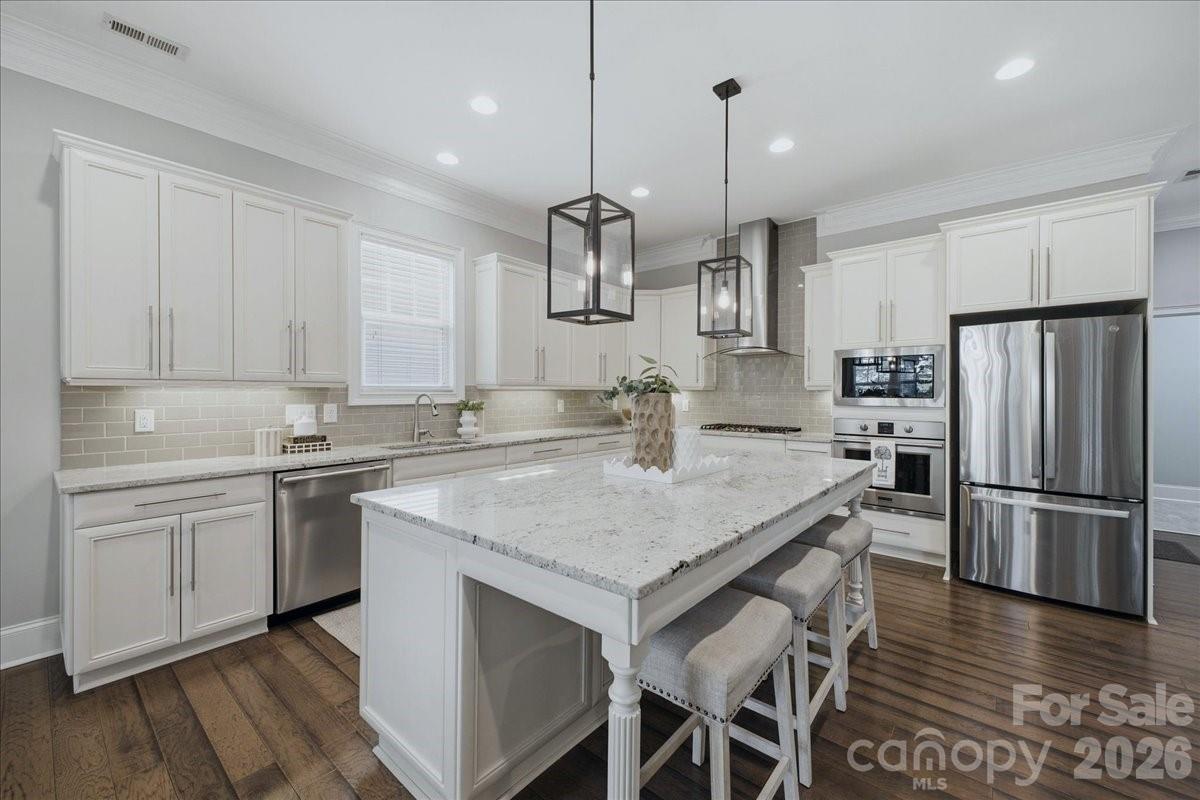 1103 N Sharon Amity Road — Charlotte