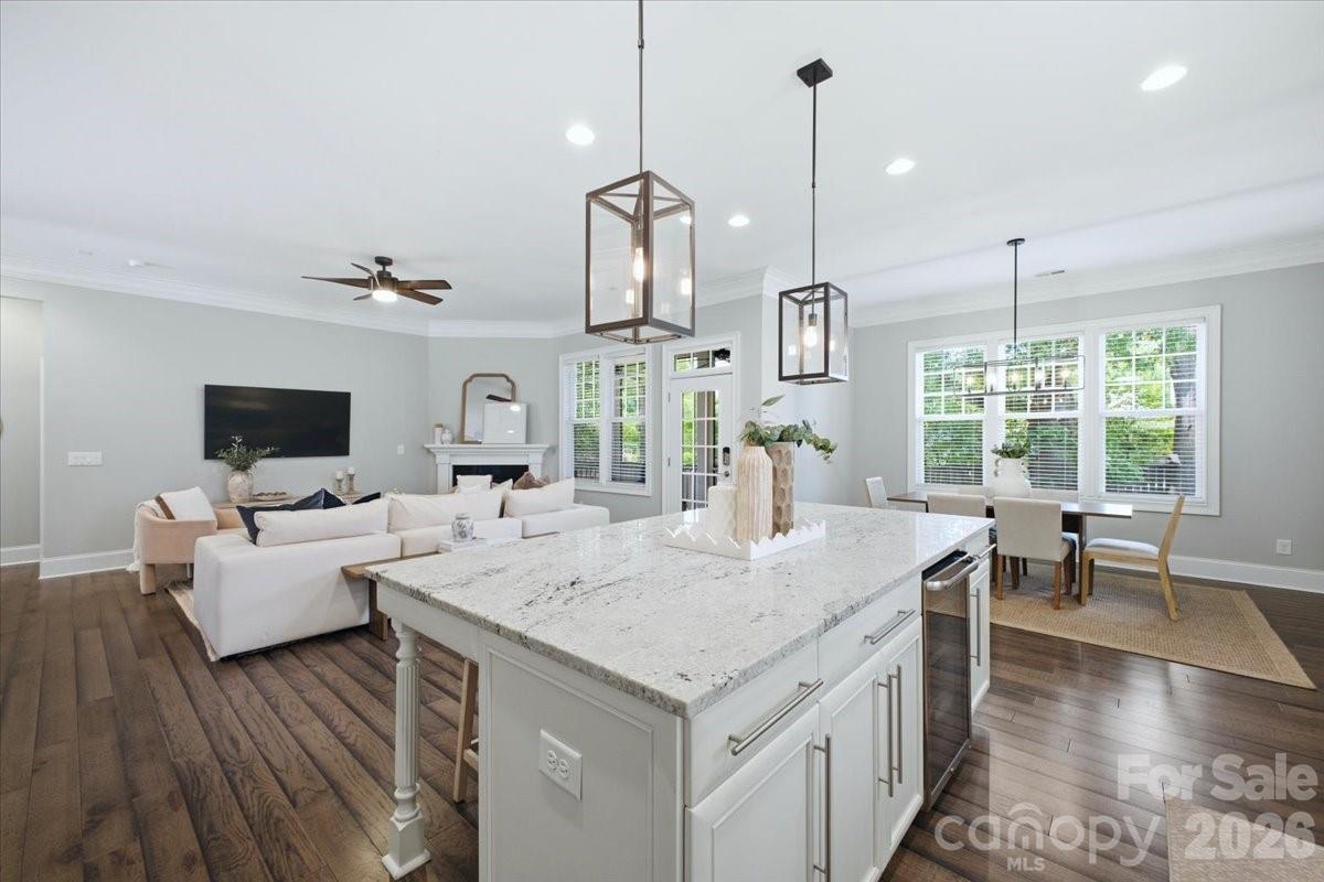 1103 N Sharon Amity Road — Charlotte