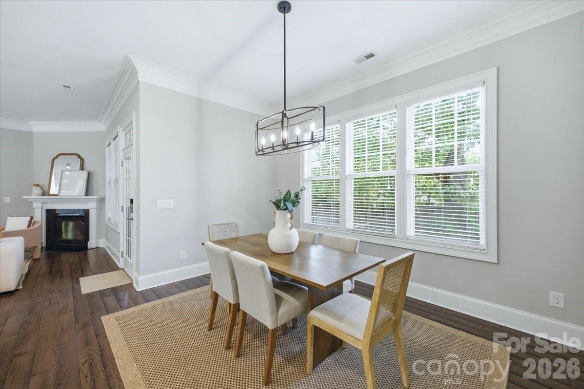 1103 N Sharon Amity Road — Charlotte
