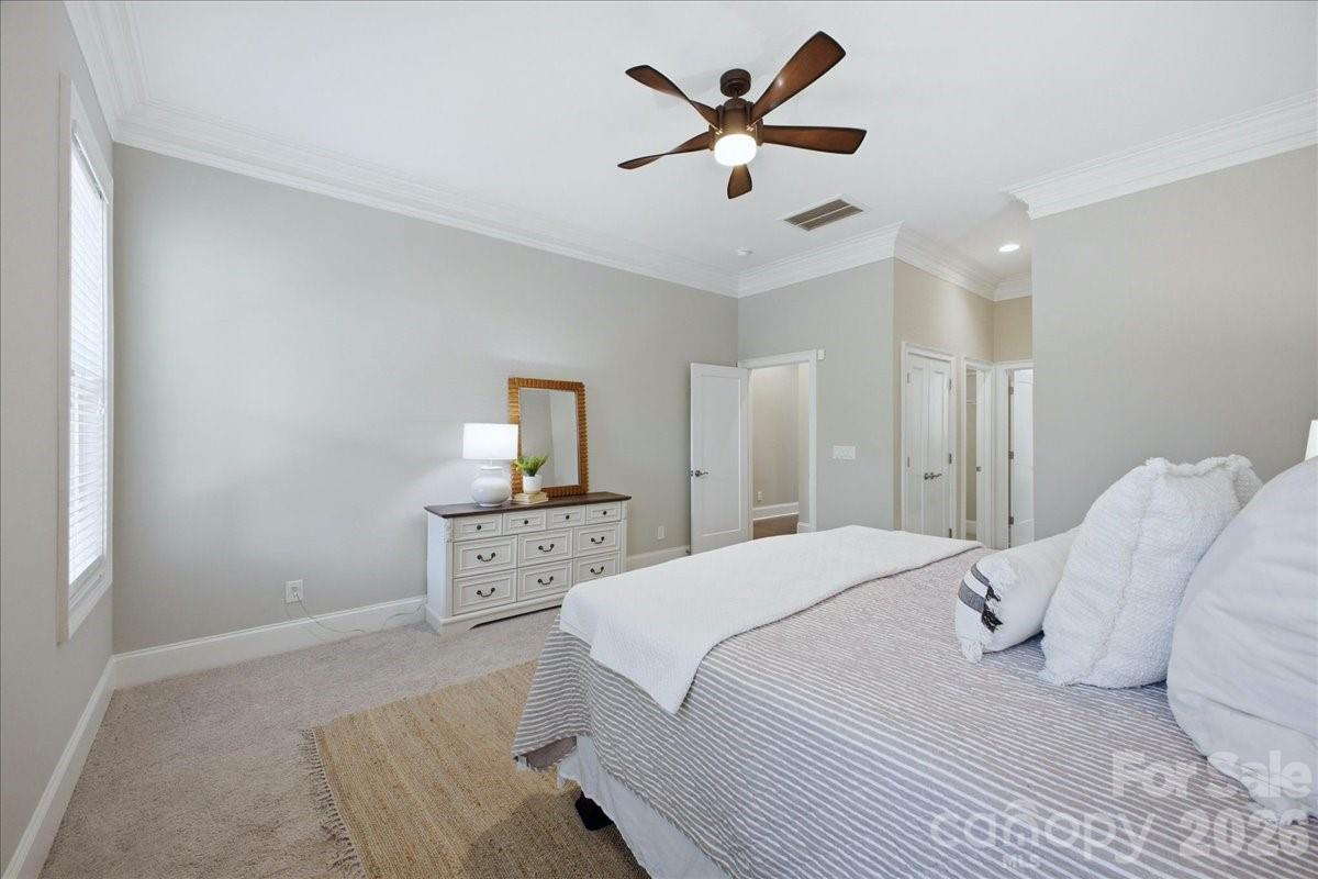 1103 N Sharon Amity Road — Charlotte