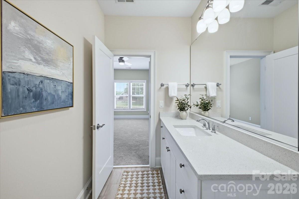1103 N Sharon Amity Road — Charlotte