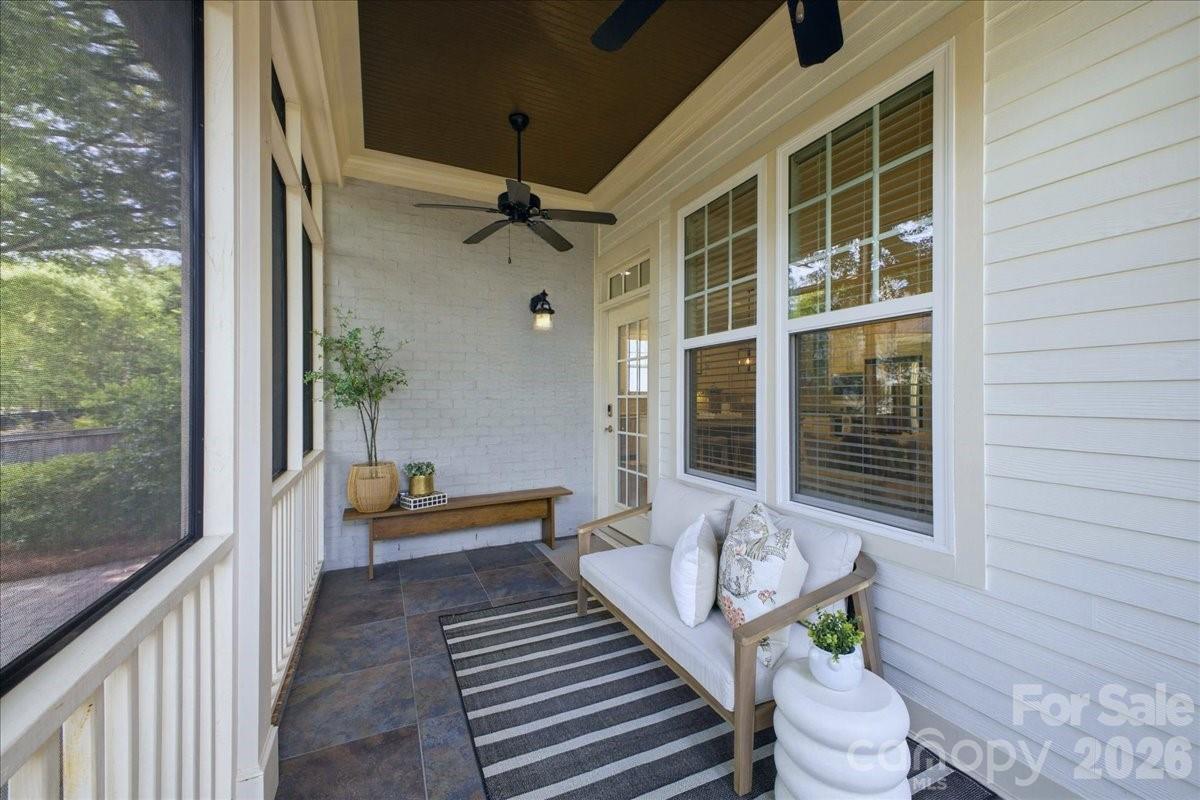 1103 N Sharon Amity Road — Charlotte