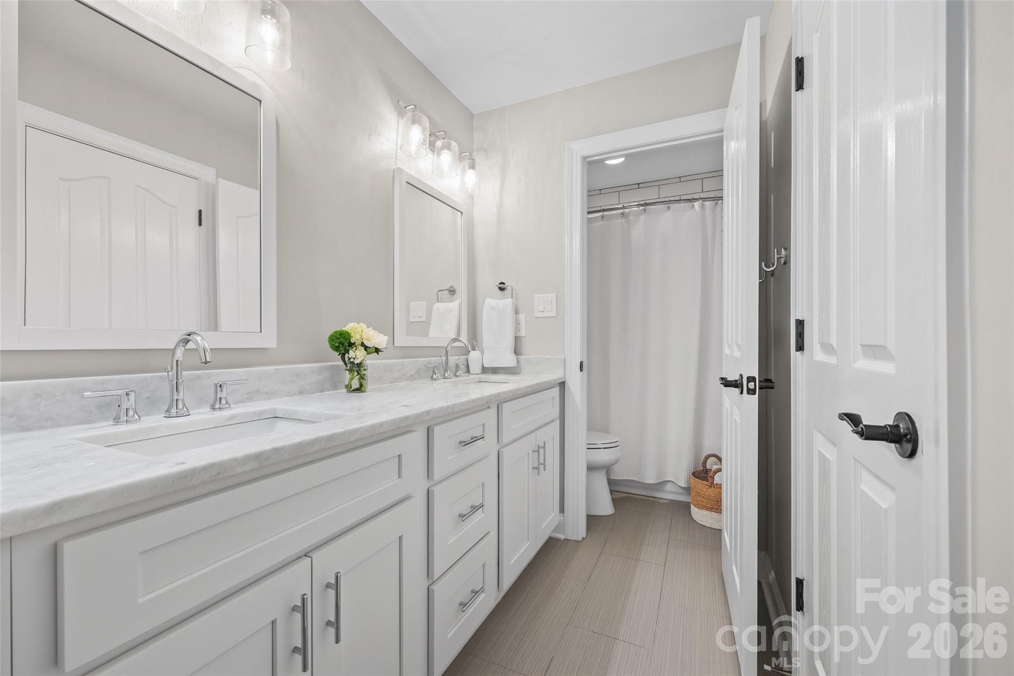 2539 Grimmersborough Lane — Charlotte