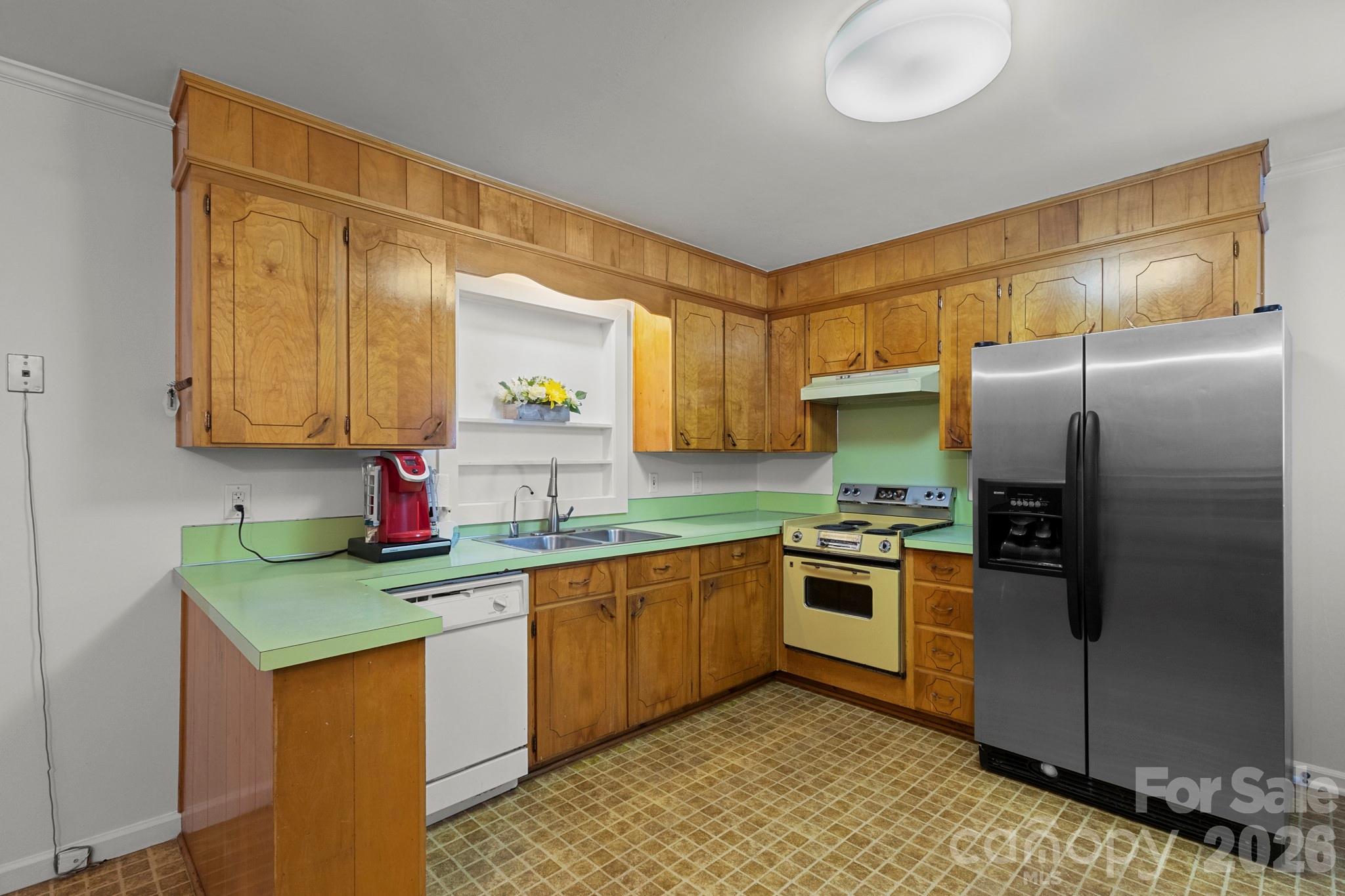 3326 Dunaire Drive — Charlotte