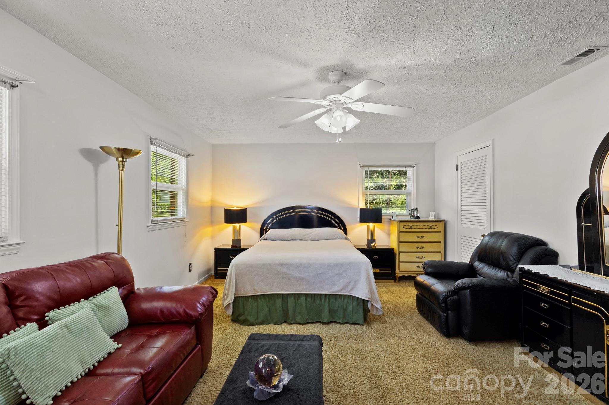 3326 Dunaire Drive — Charlotte