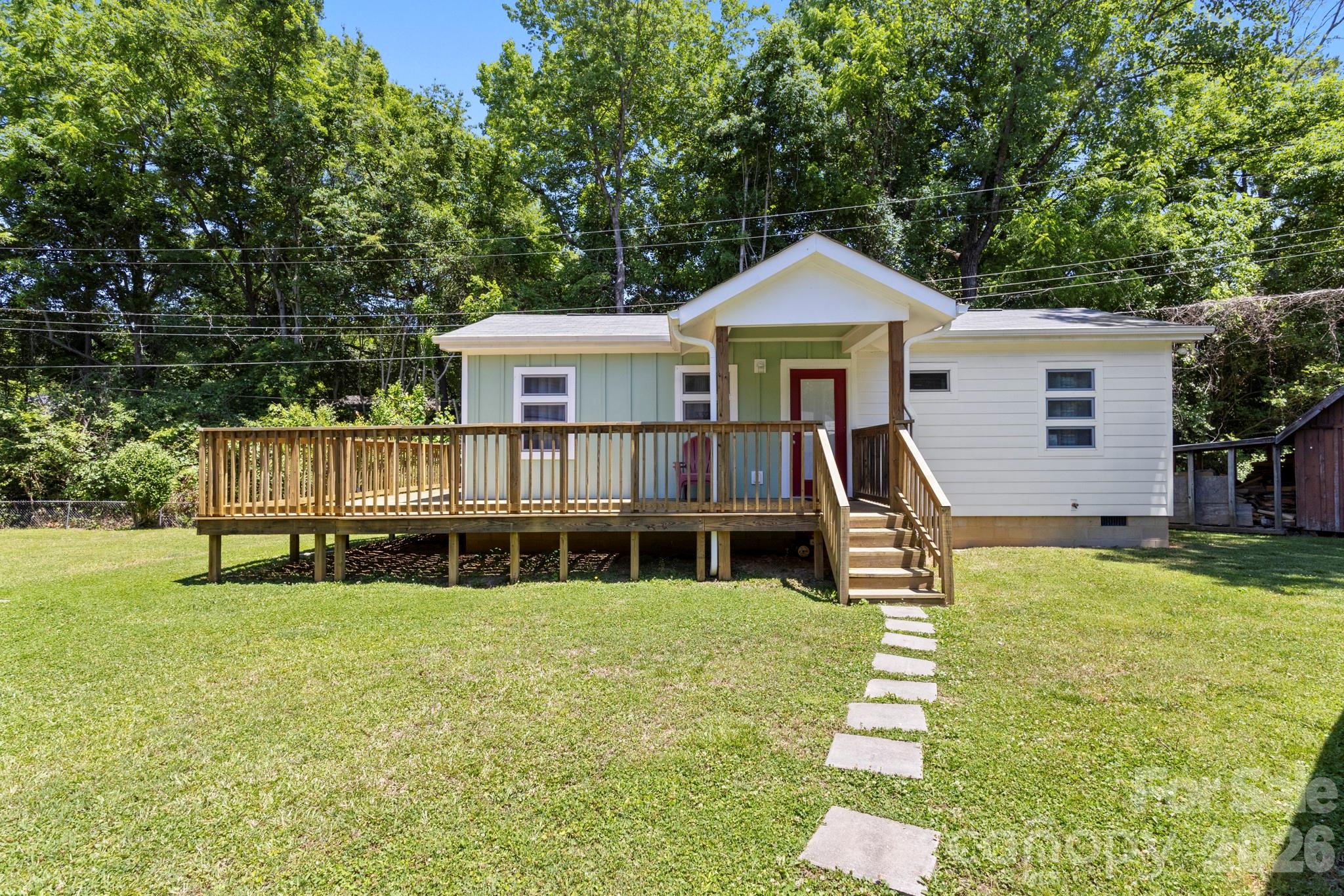 3326 Dunaire Drive — Charlotte