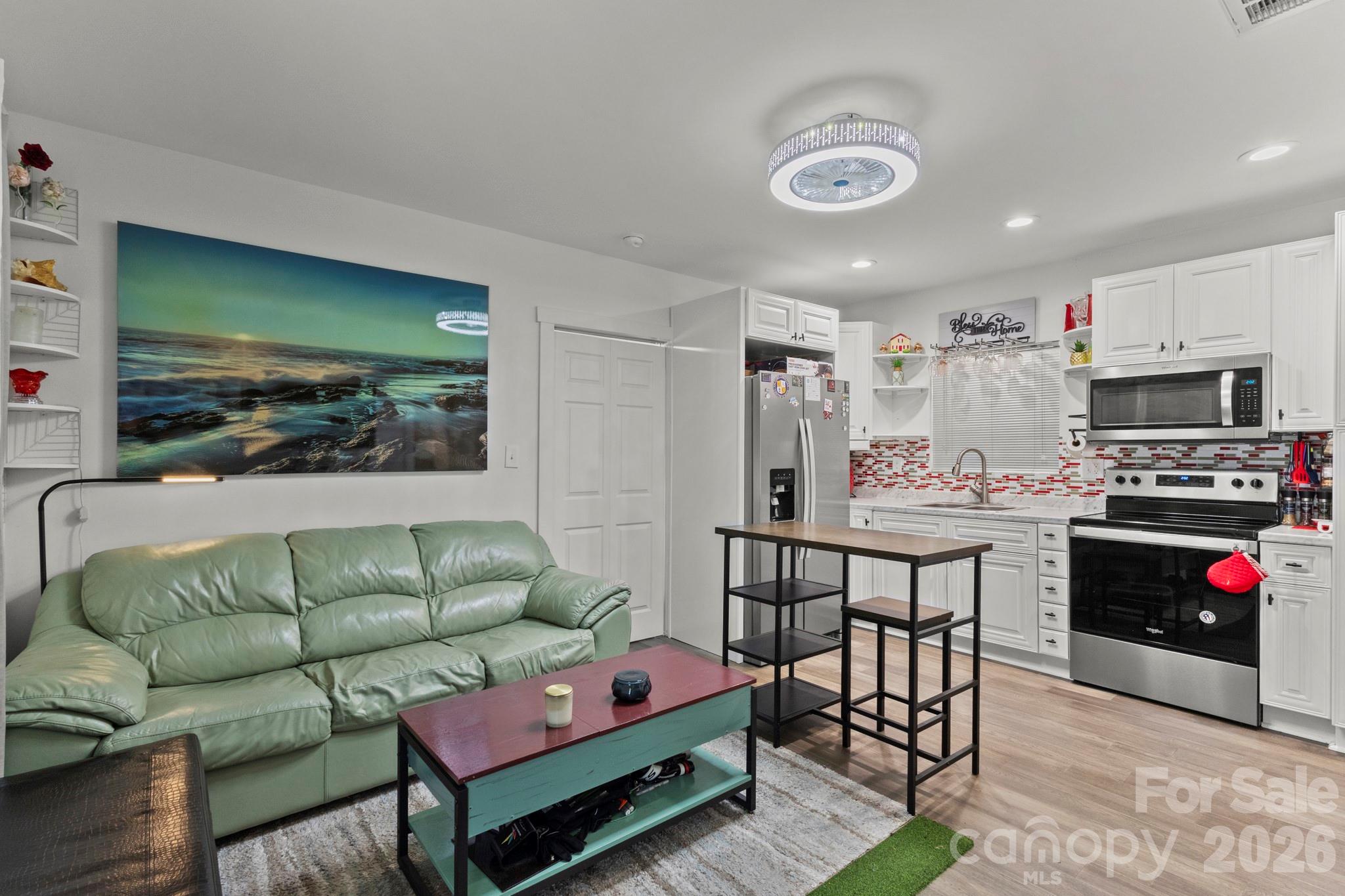 3326 Dunaire Drive — Charlotte