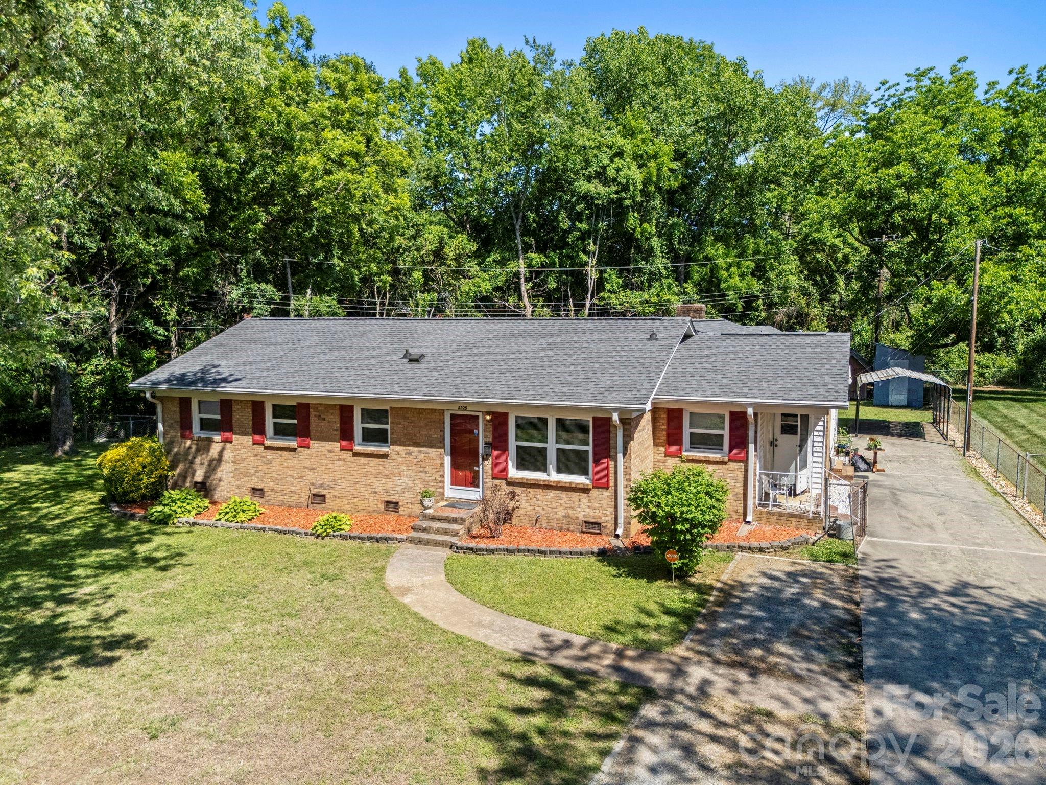 3326 Dunaire Drive — Charlotte