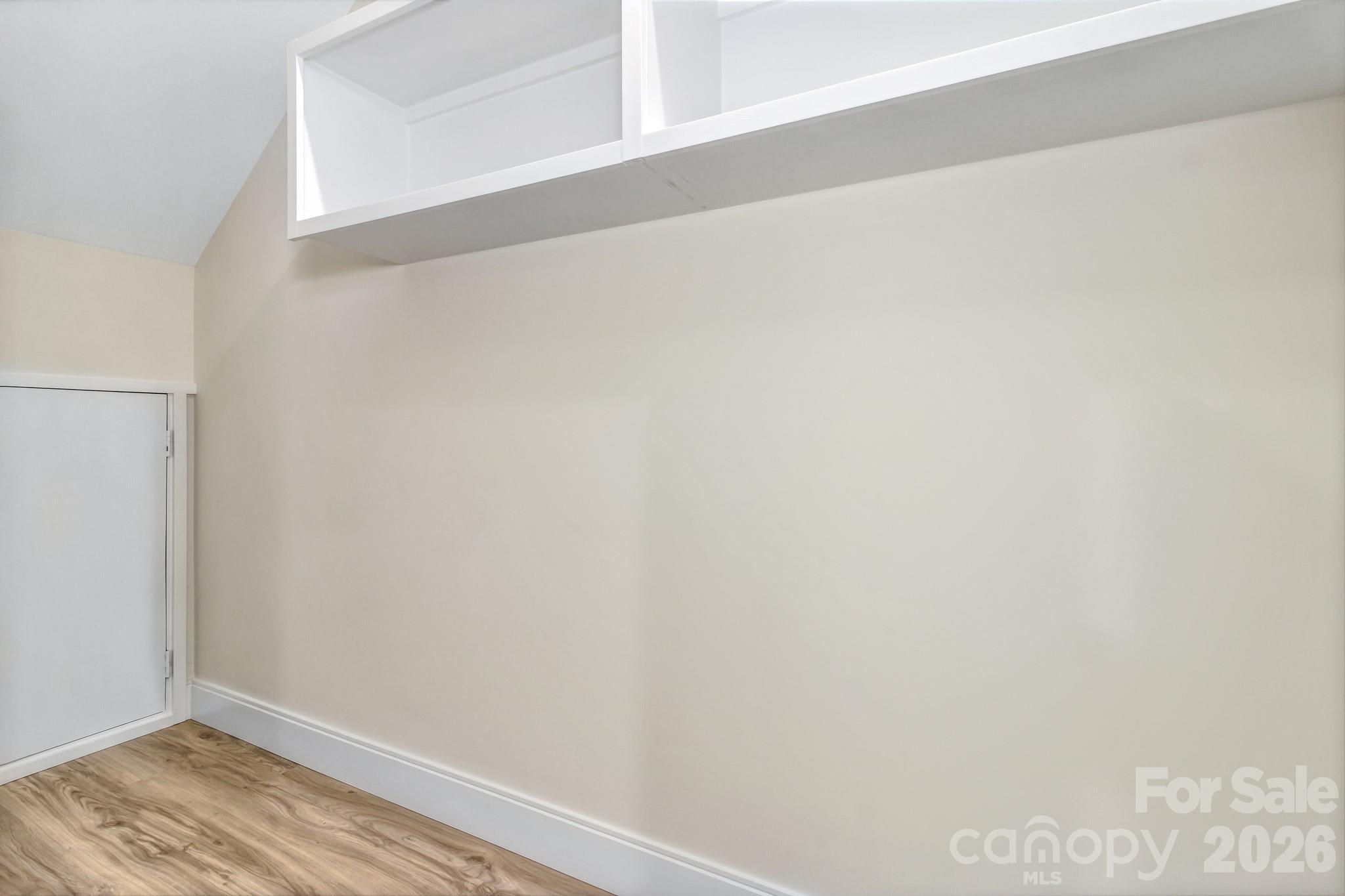 221 Coopers Drive — Hendersonville