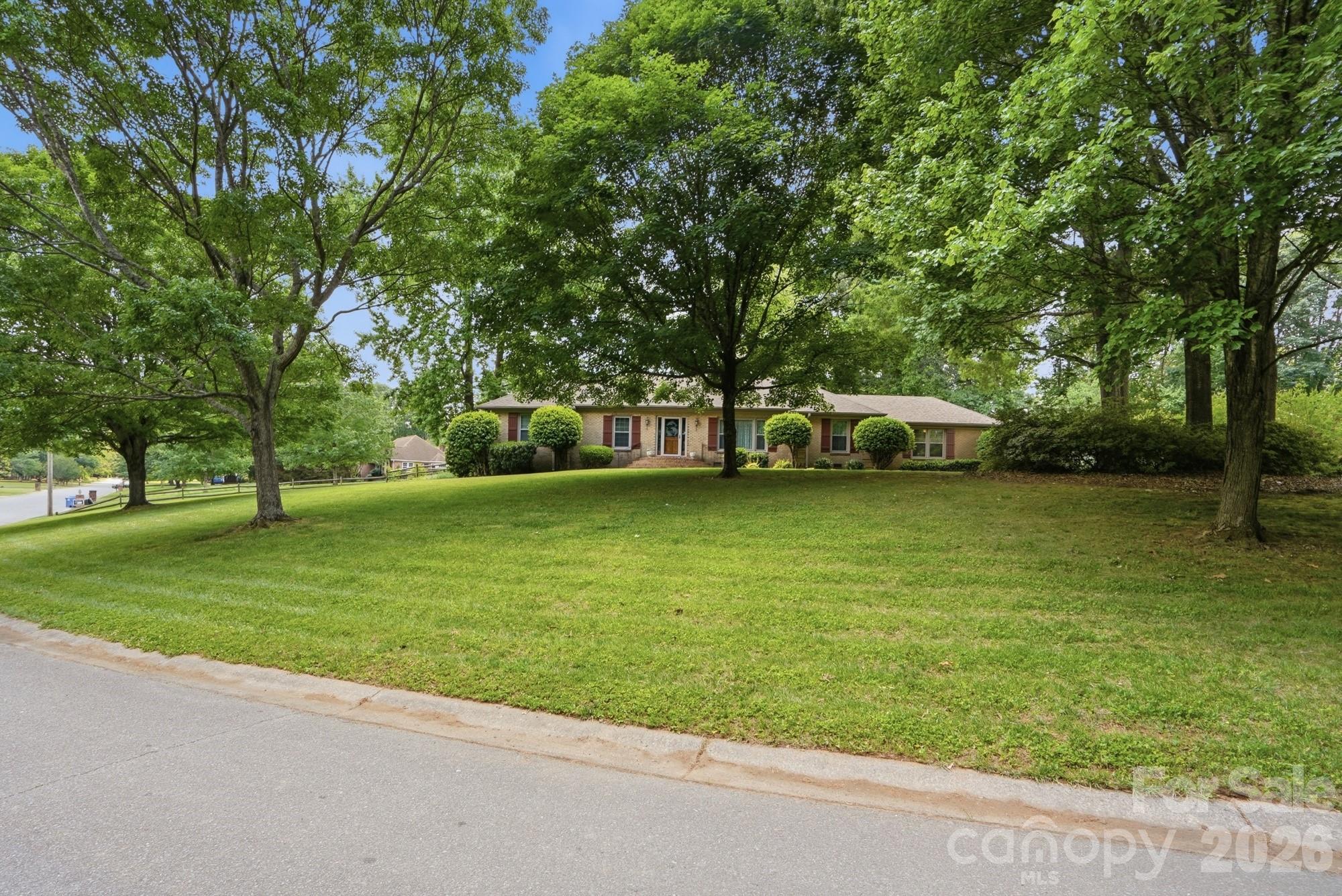5705 Foxcrest Drive — Mint Hill