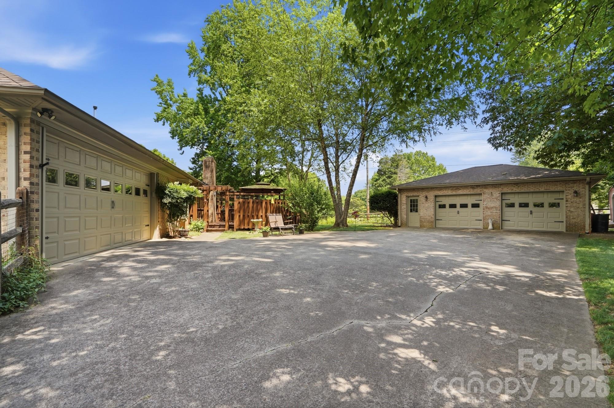 5705 Foxcrest Drive — Mint Hill