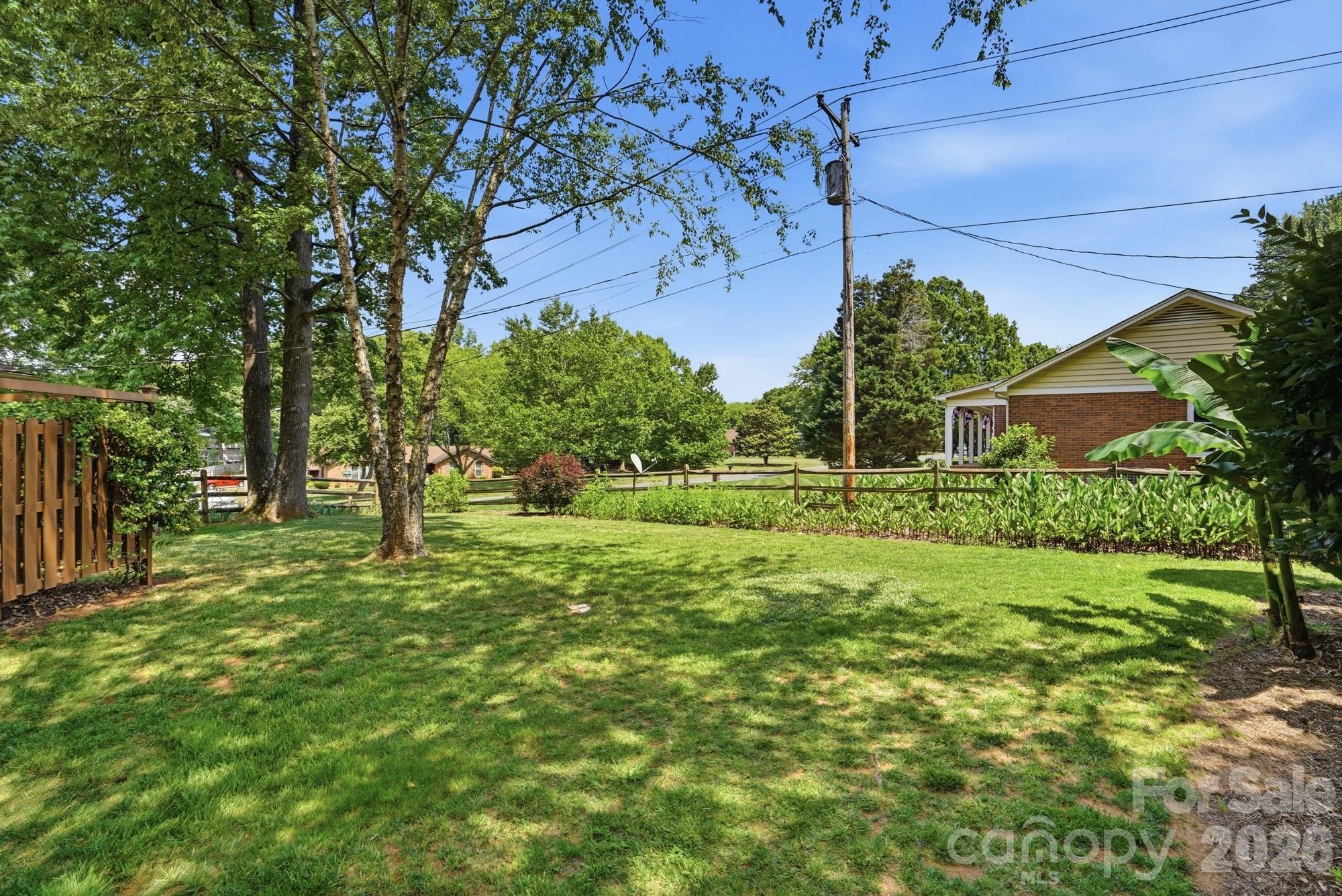 5705 Foxcrest Drive — Mint Hill