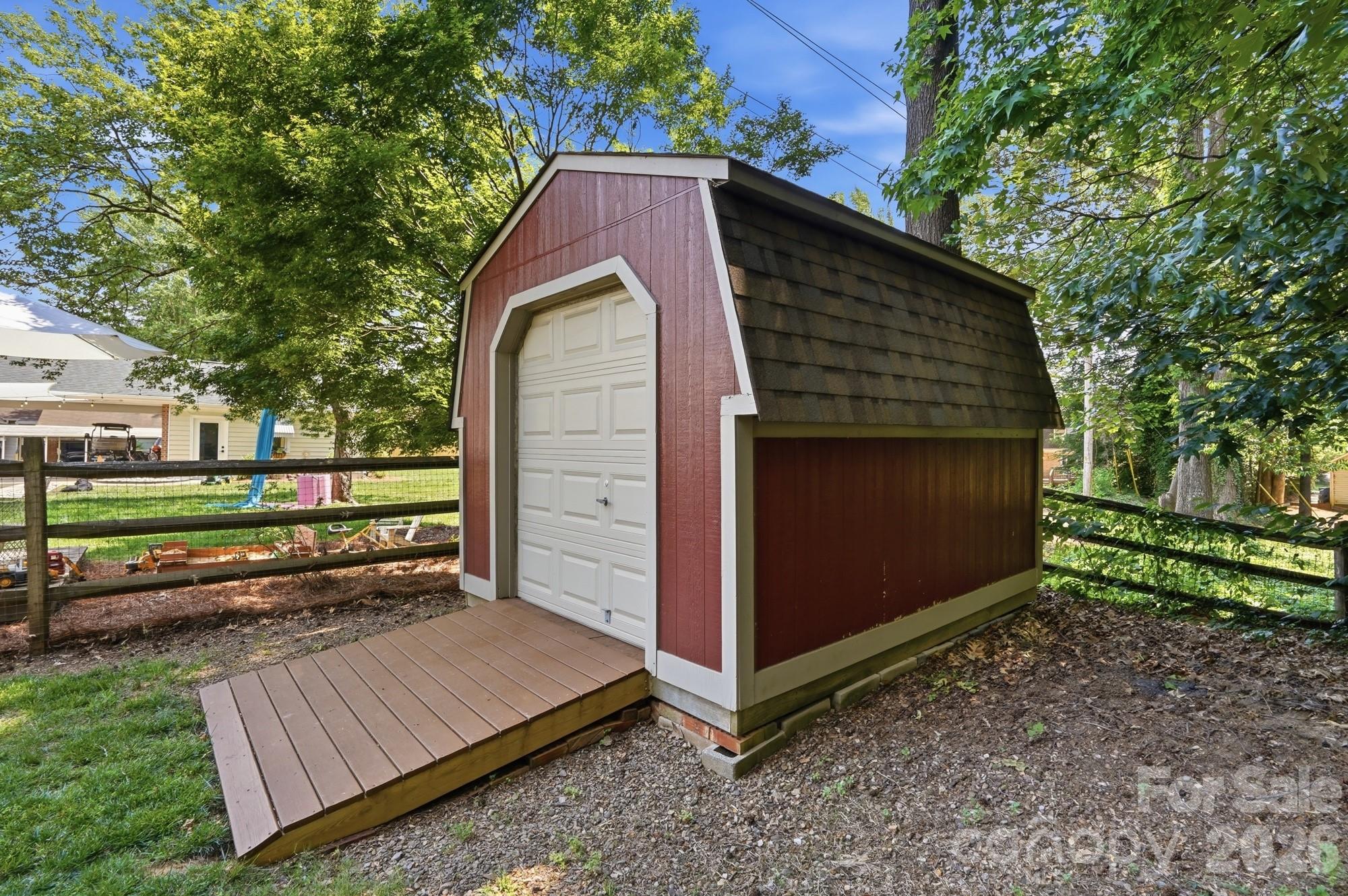 5705 Foxcrest Drive — Mint Hill