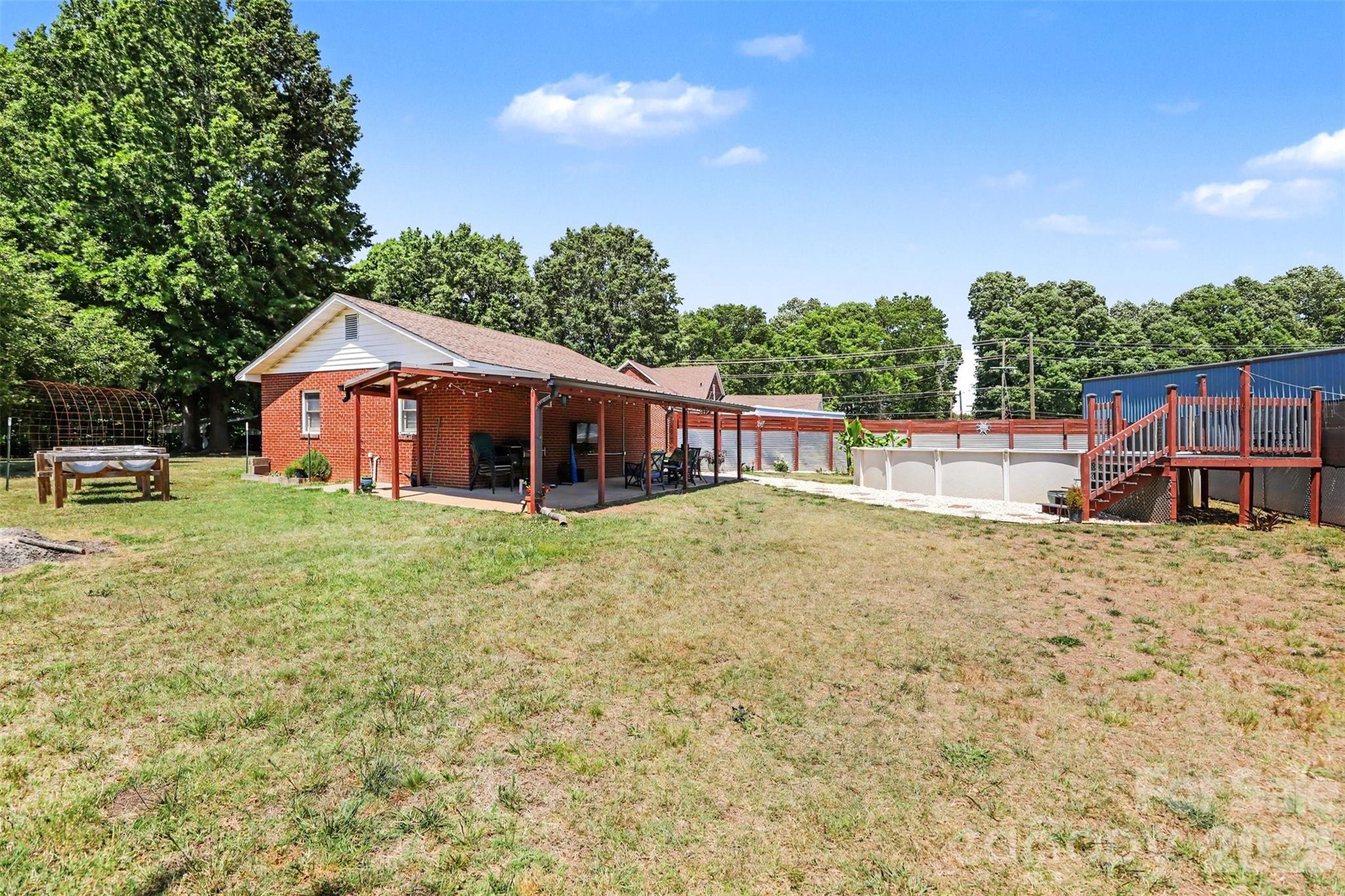 2068 Statesville Highway — Mooresville
