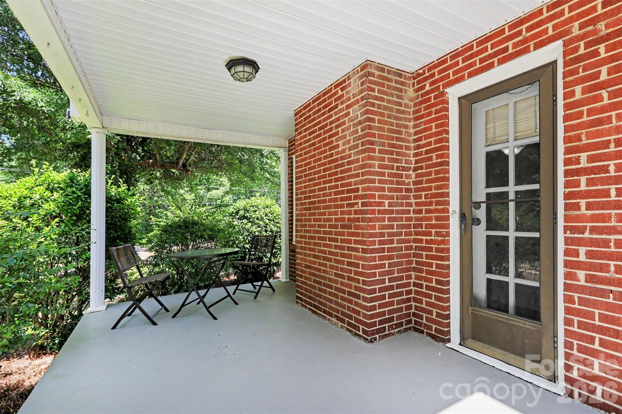2068 Statesville Highway — Mooresville