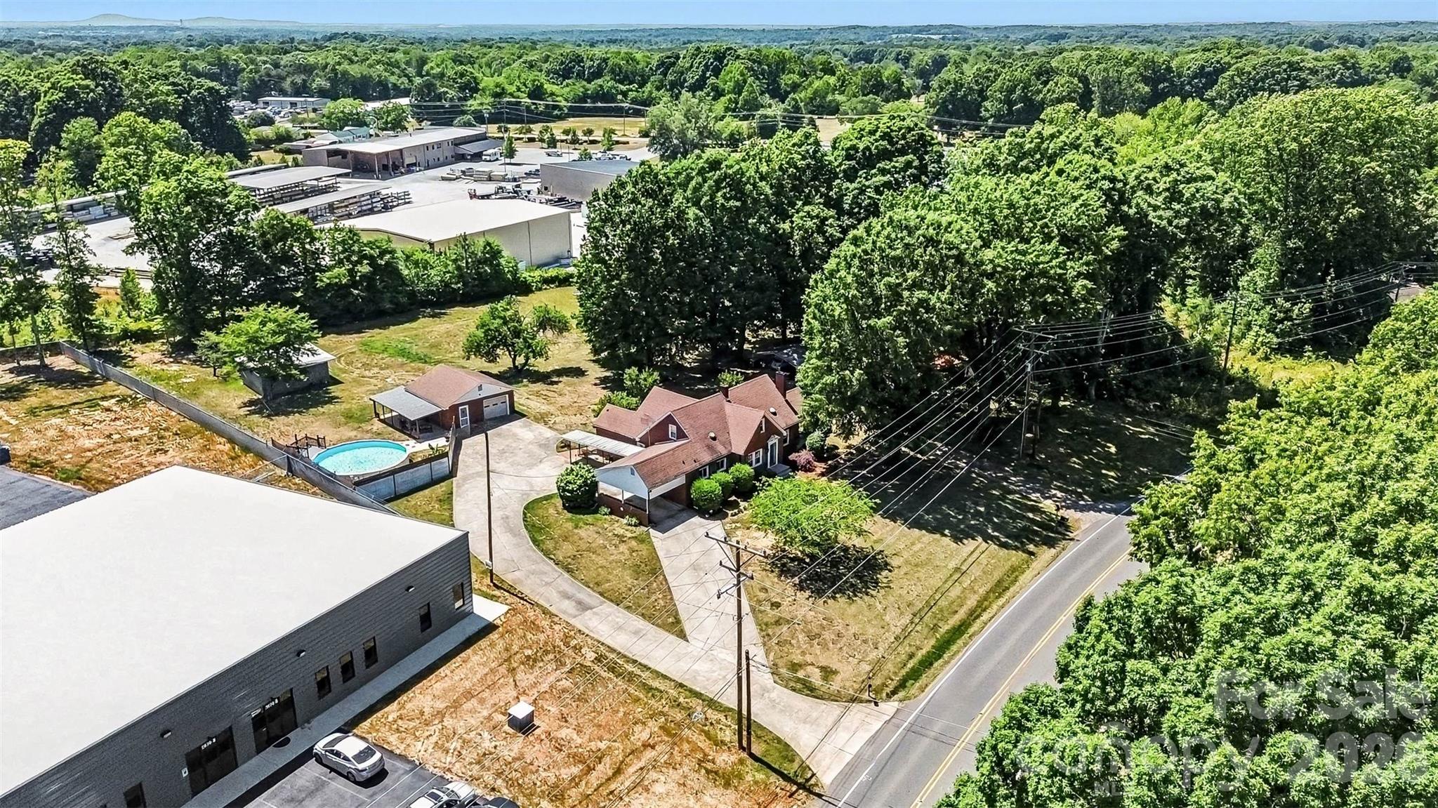 2068 Statesville Highway — Mooresville