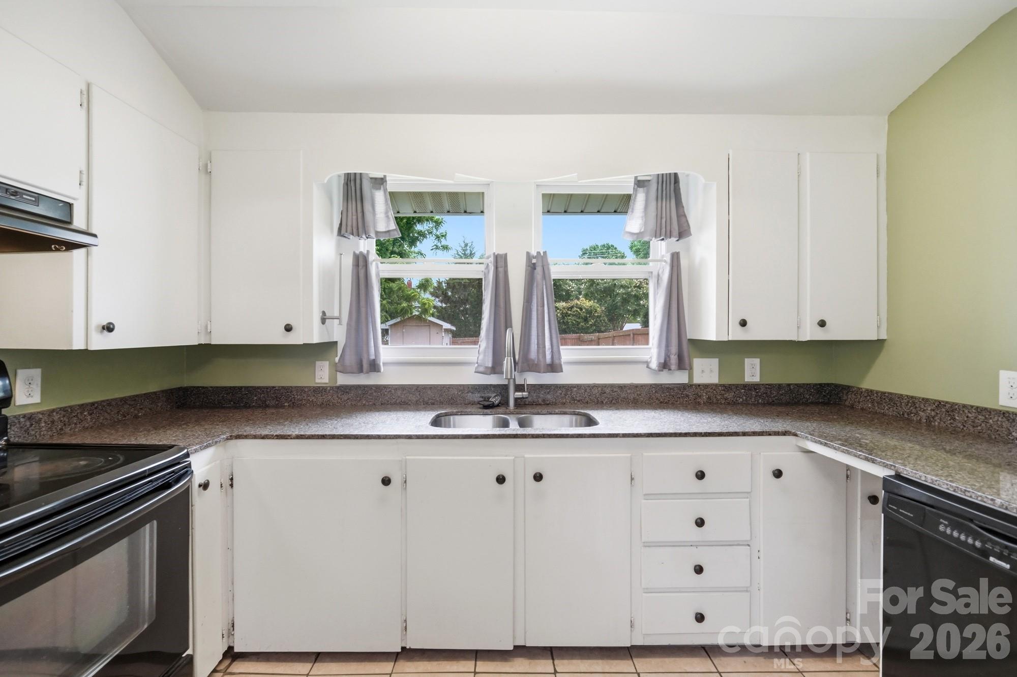 1002 N Ridge Avenue — Kannapolis