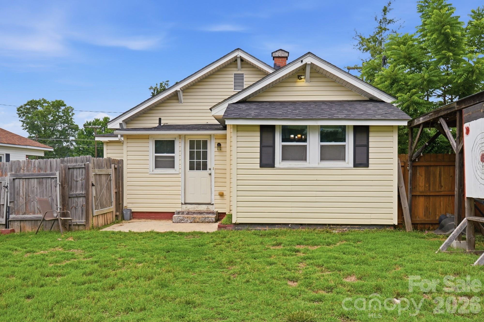 1002 N Ridge Avenue — Kannapolis