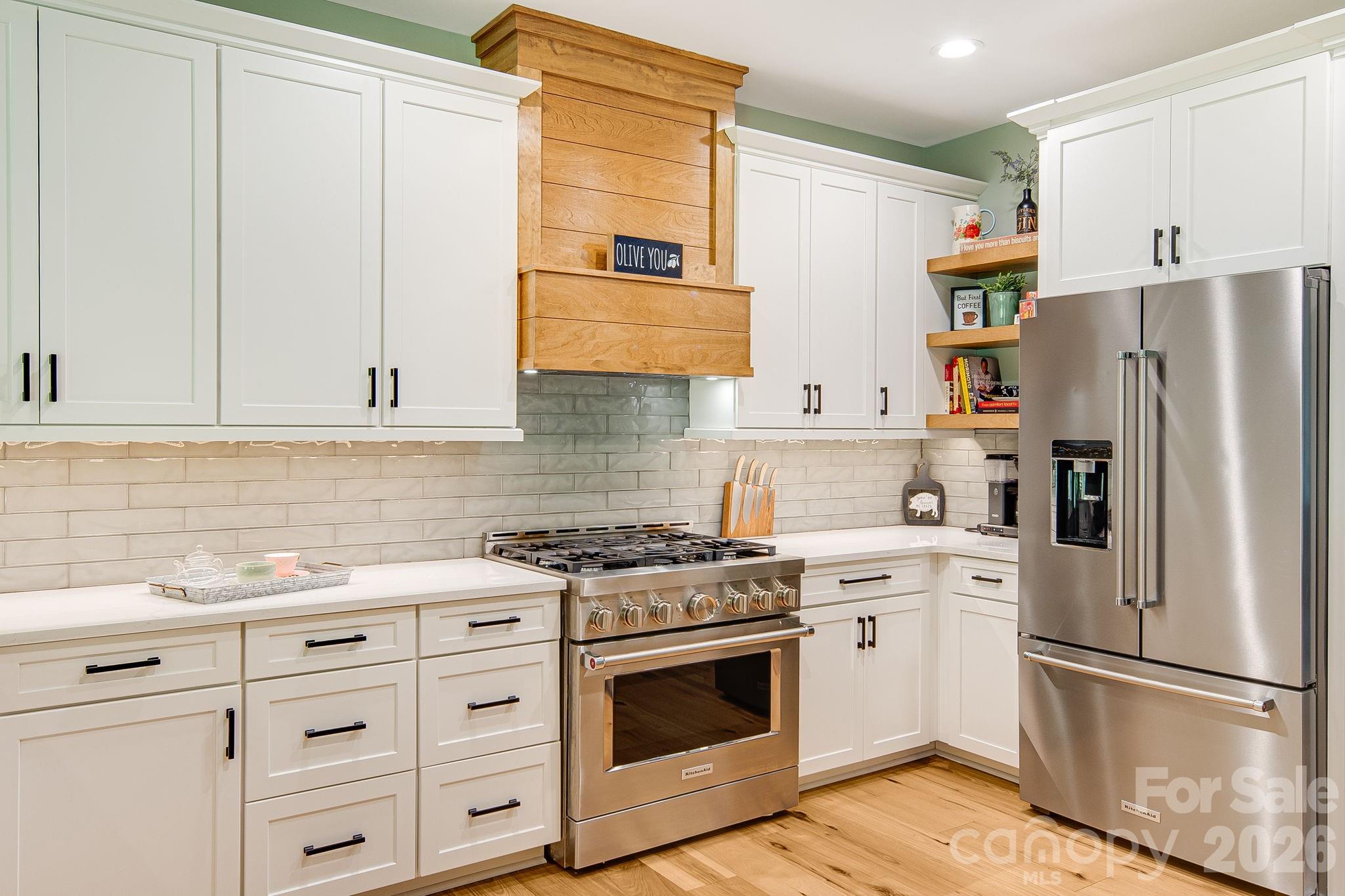 30 Shipman Parkway — Flat Rock