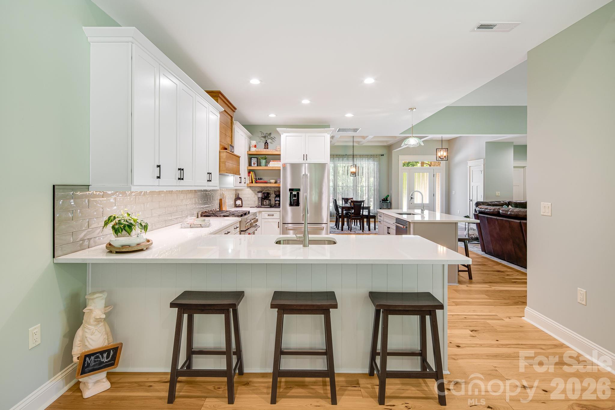 30 Shipman Parkway — Flat Rock