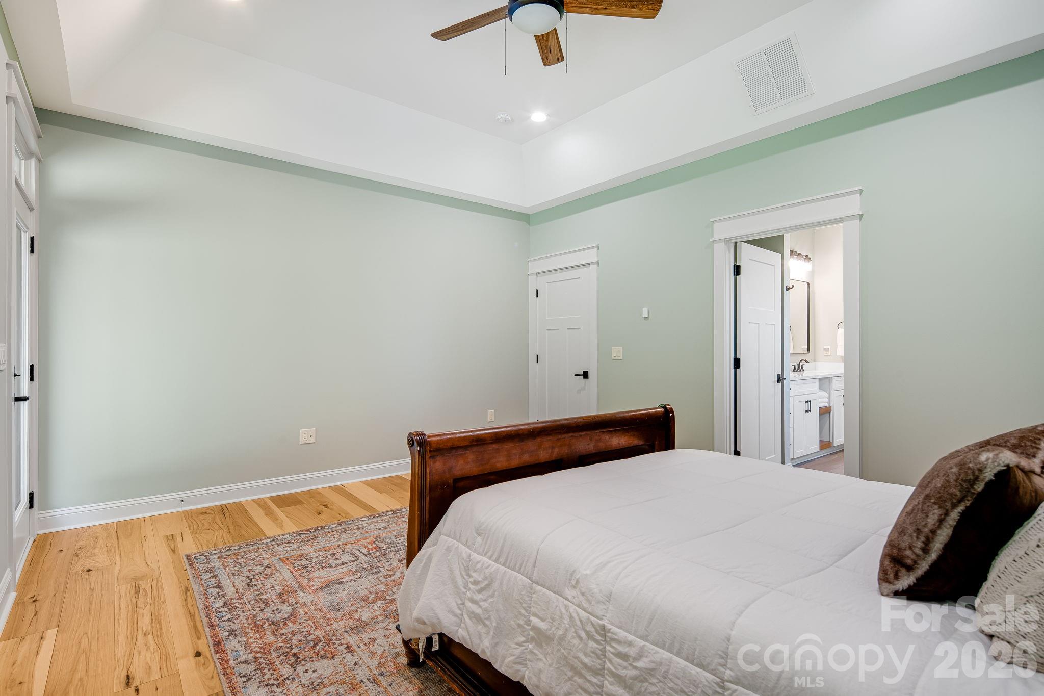 30 Shipman Parkway — Flat Rock