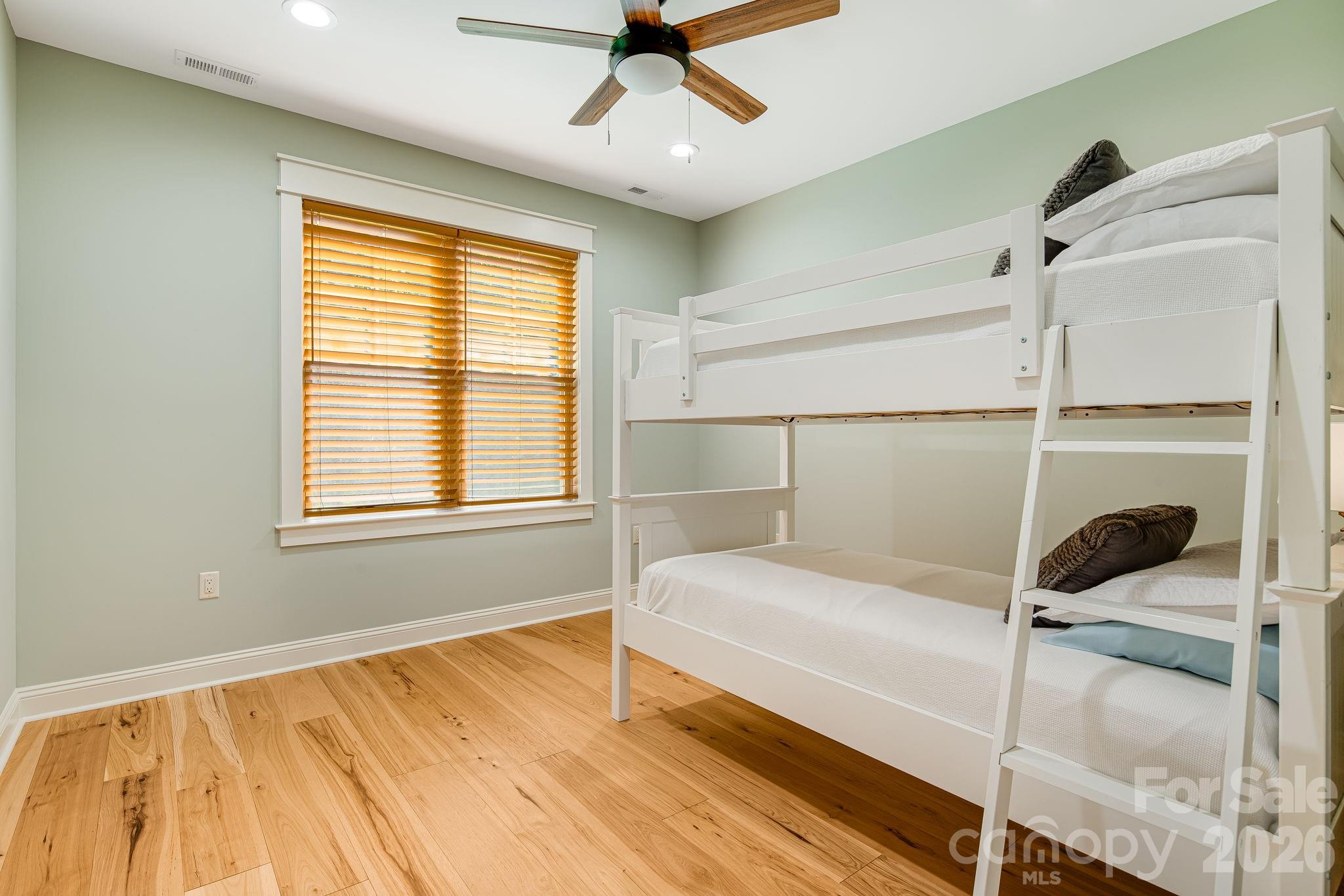 30 Shipman Parkway — Flat Rock