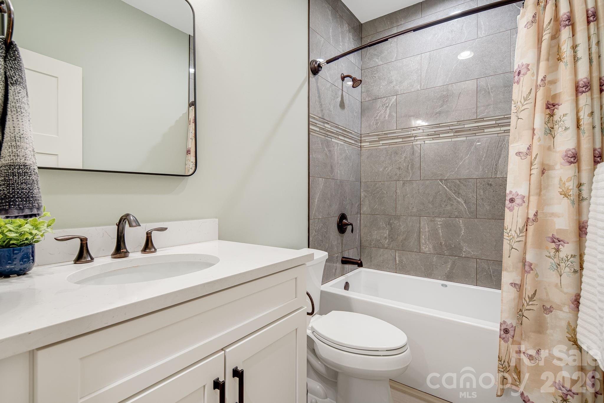 30 Shipman Parkway — Flat Rock