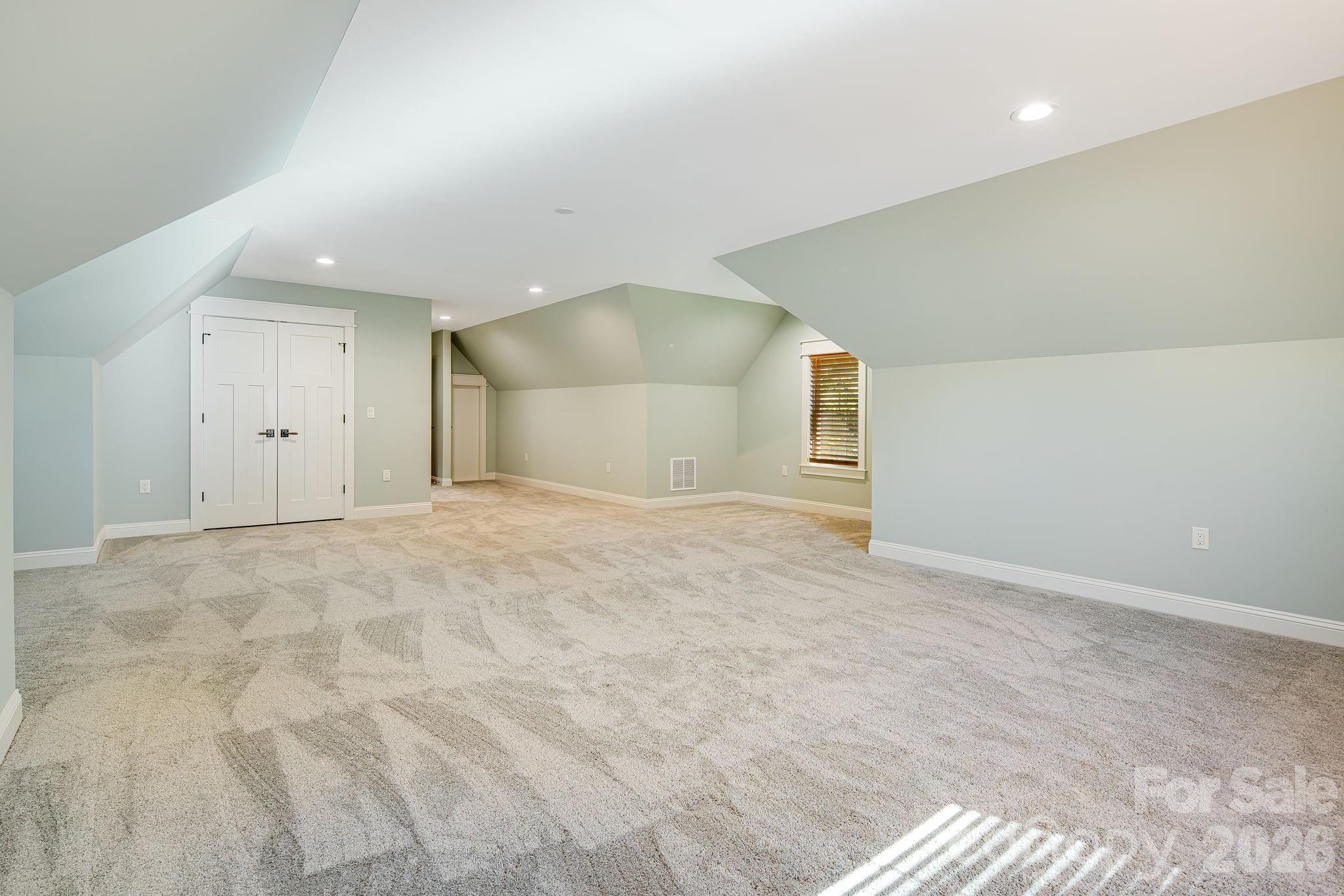 30 Shipman Parkway — Flat Rock