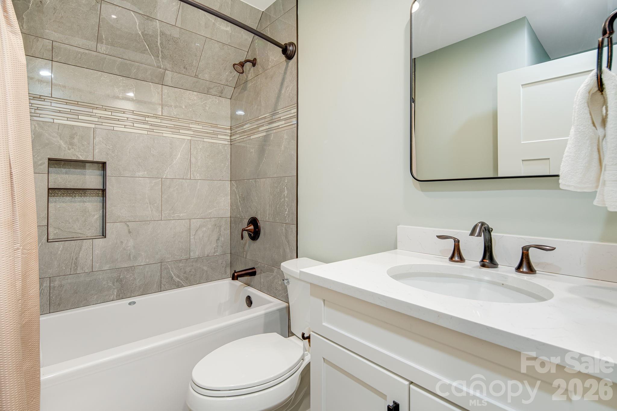 30 Shipman Parkway — Flat Rock