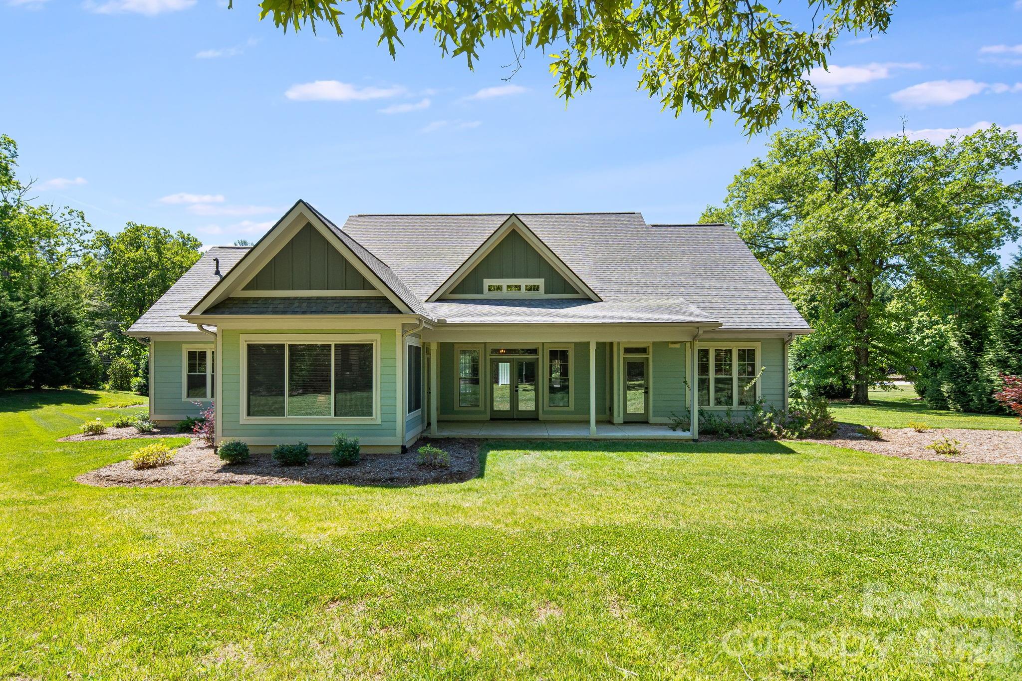 30 Shipman Parkway — Flat Rock