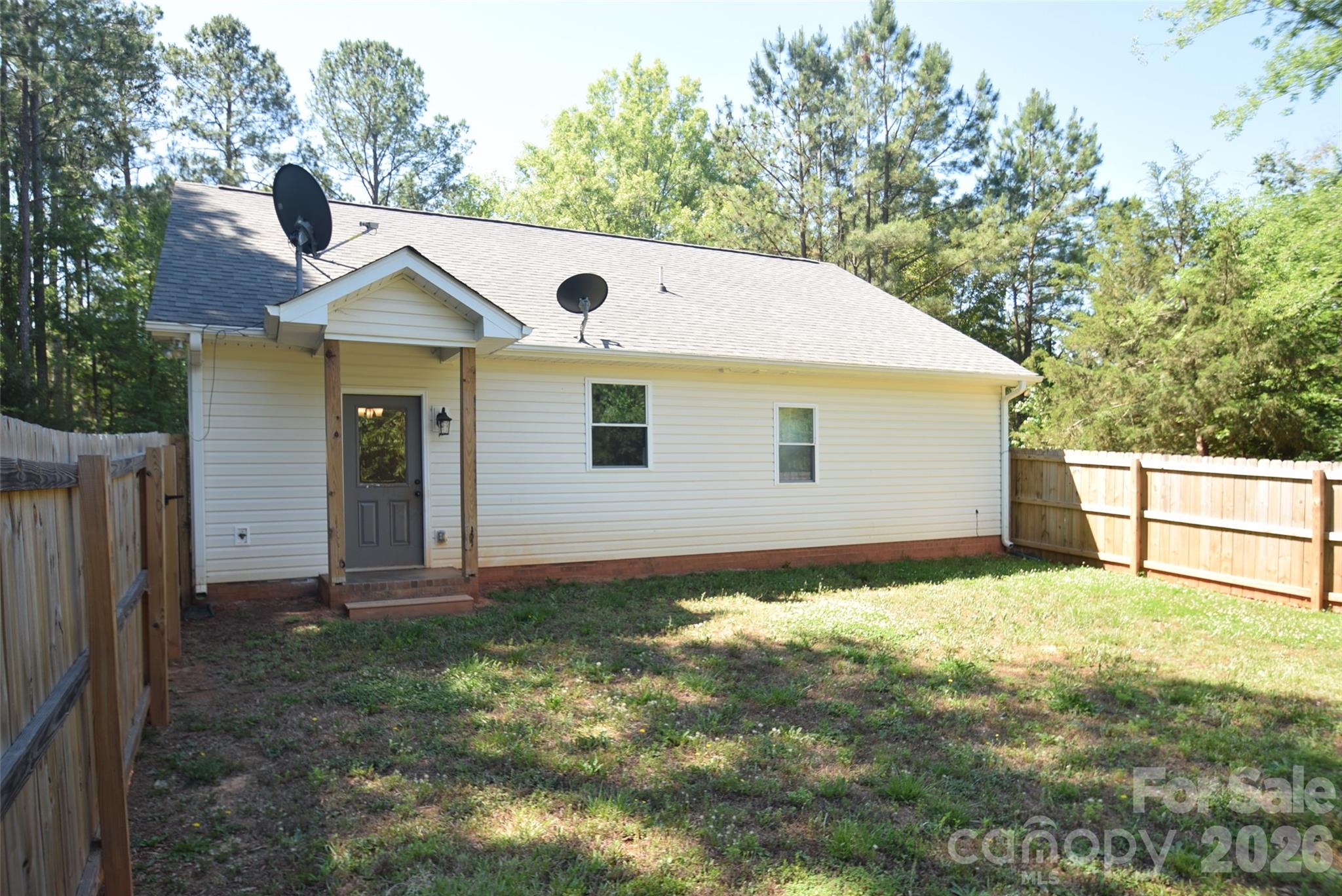 2809 Shiloh Unity Road — Lancaster
