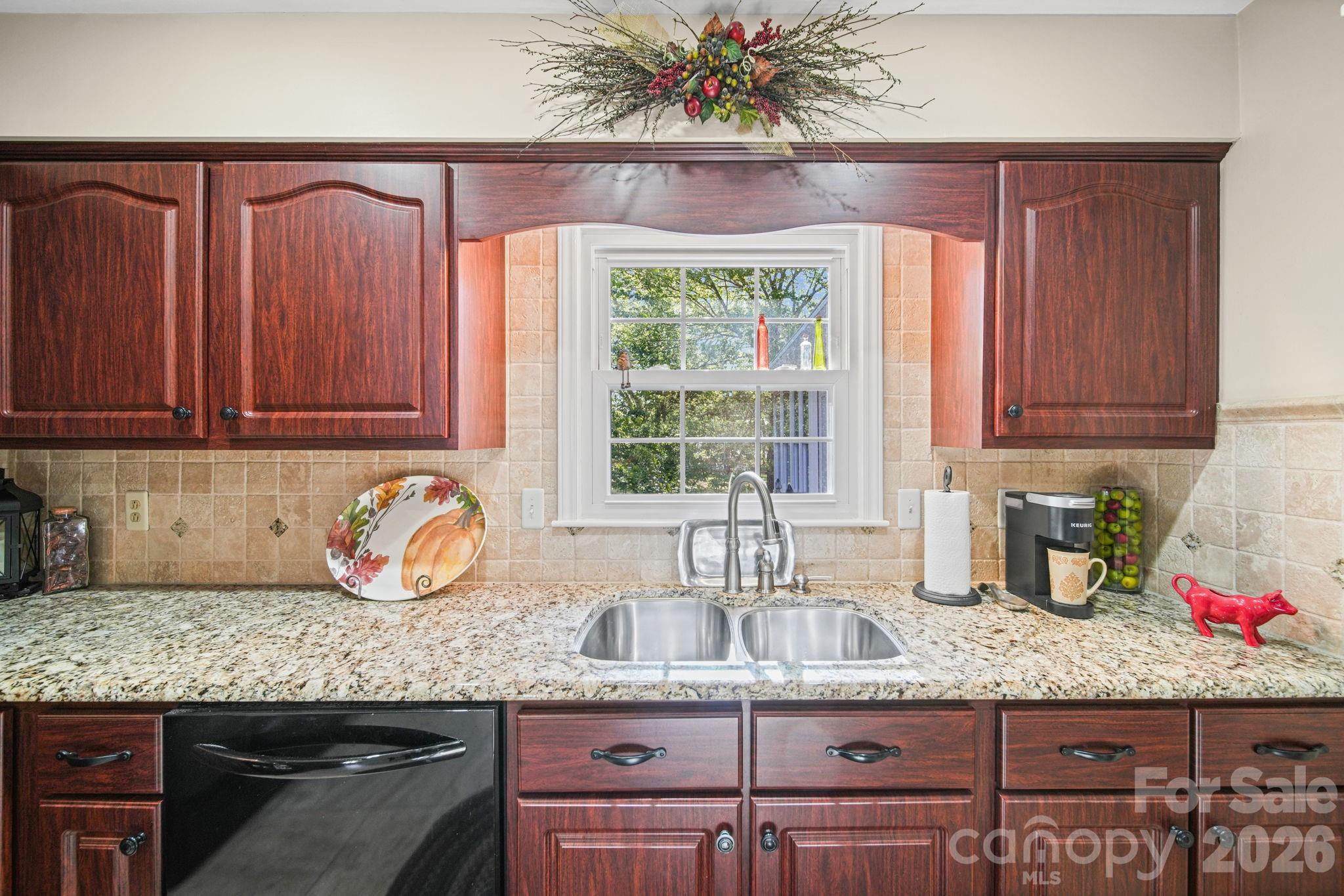 13539 Four Oaks Lane — Matthews