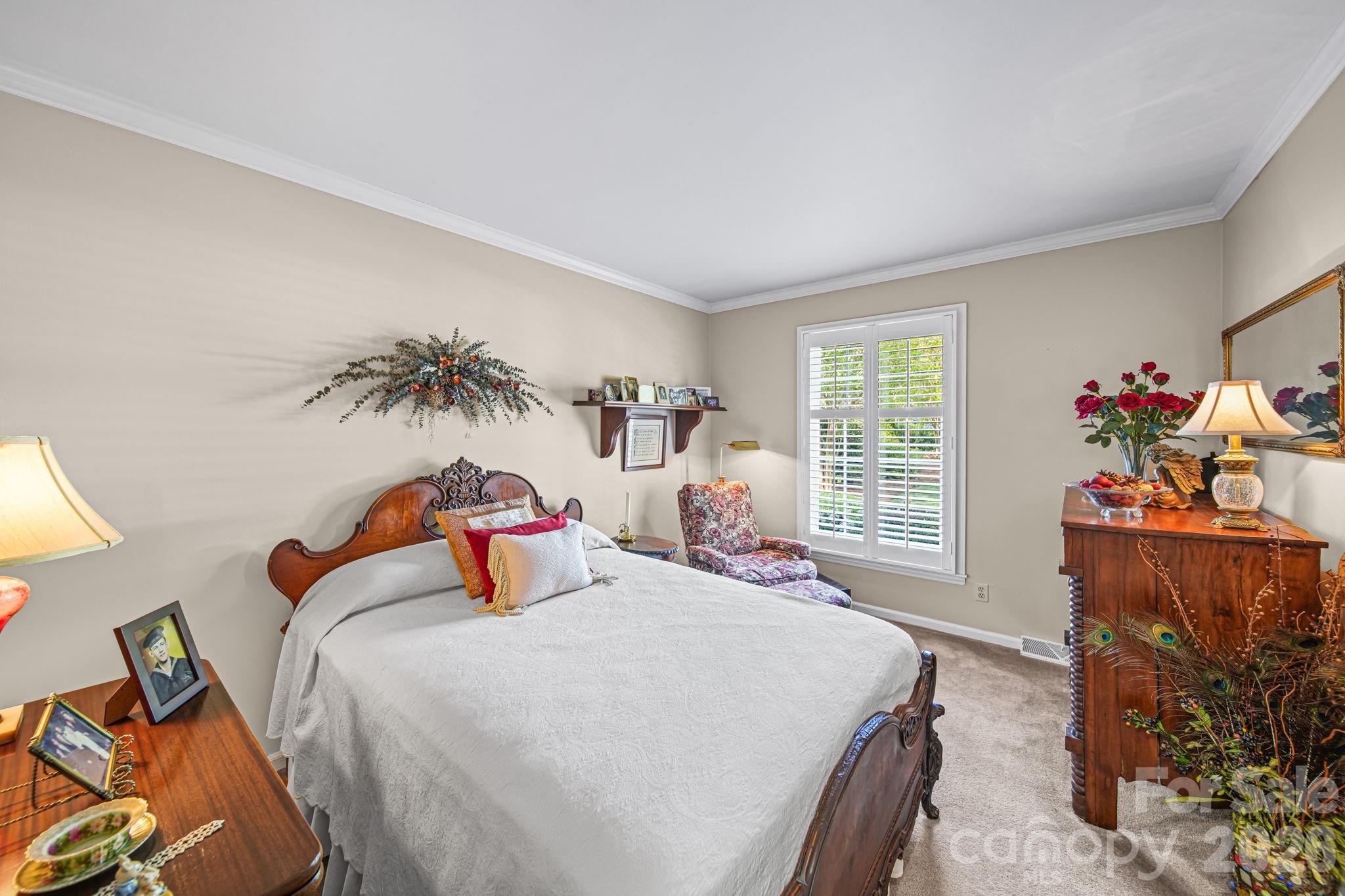 13539 Four Oaks Lane — Matthews
