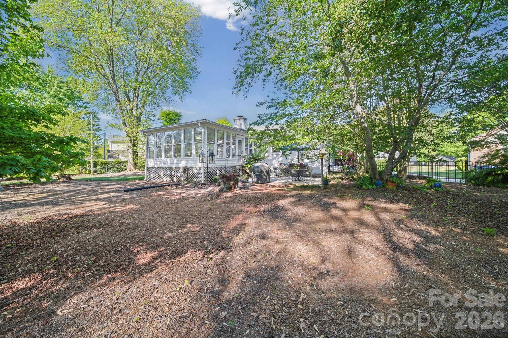 13539 Four Oaks Lane — Matthews